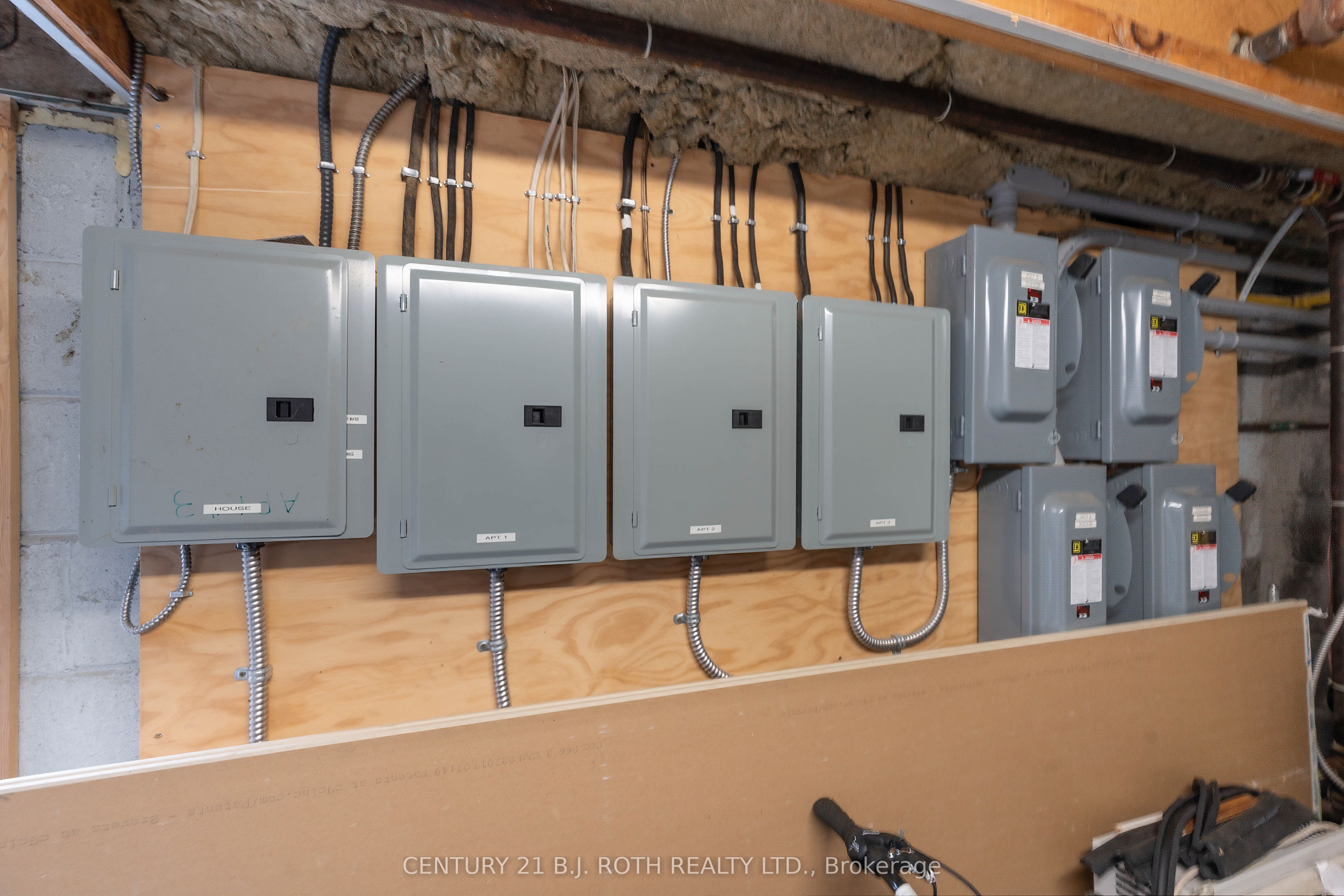 128 Berczy Street Property Photo 41
