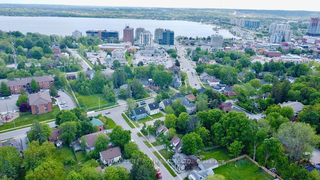 128 Berczy Street Property Photo 46