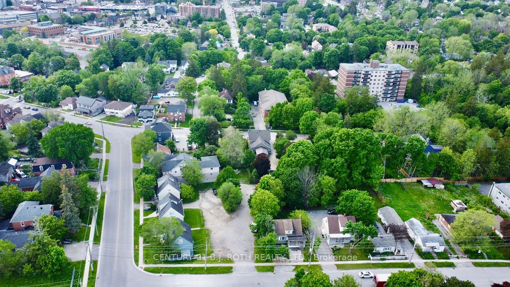 128 Berczy Street Property Photo 47