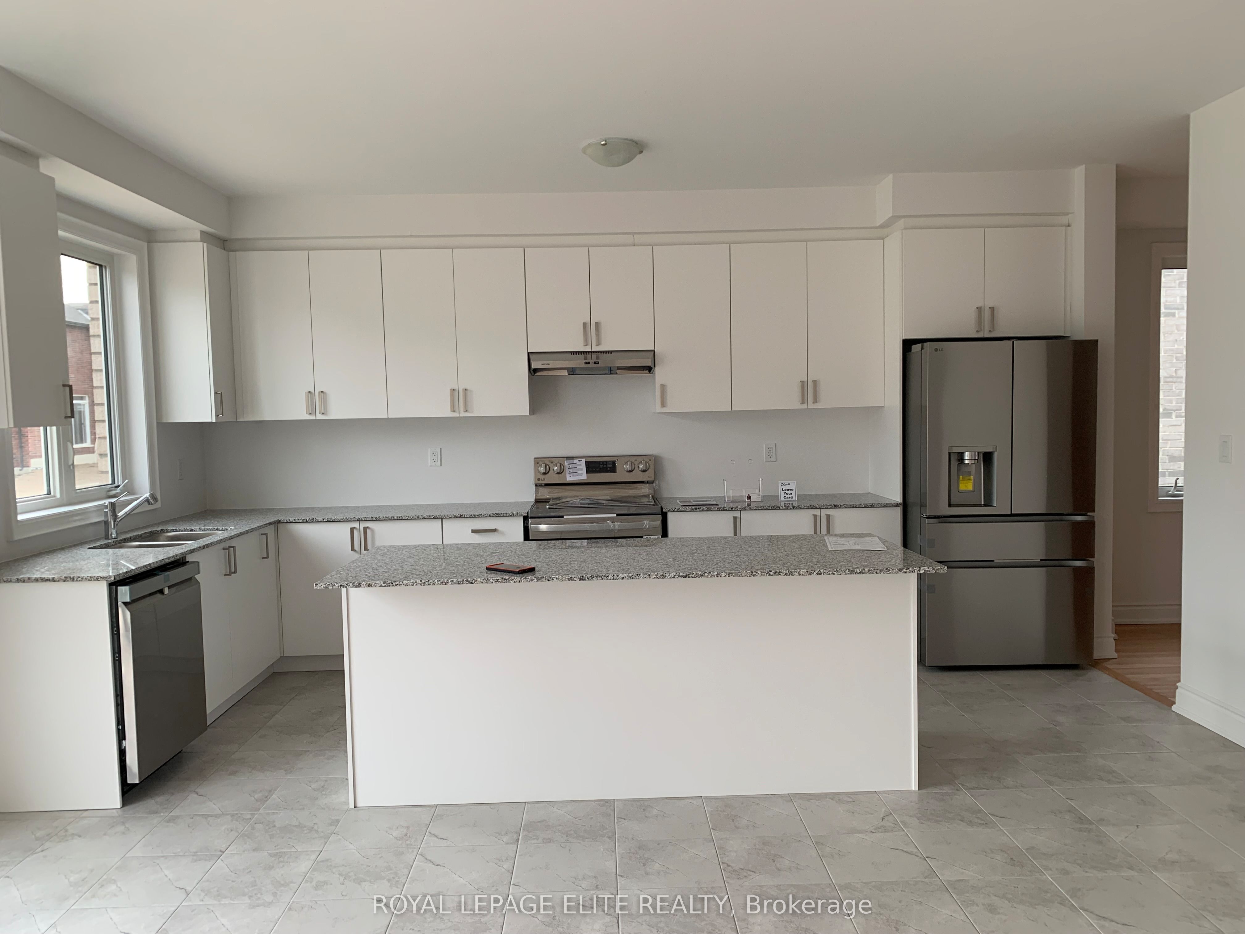 23 Amber Drive Property Photo 6