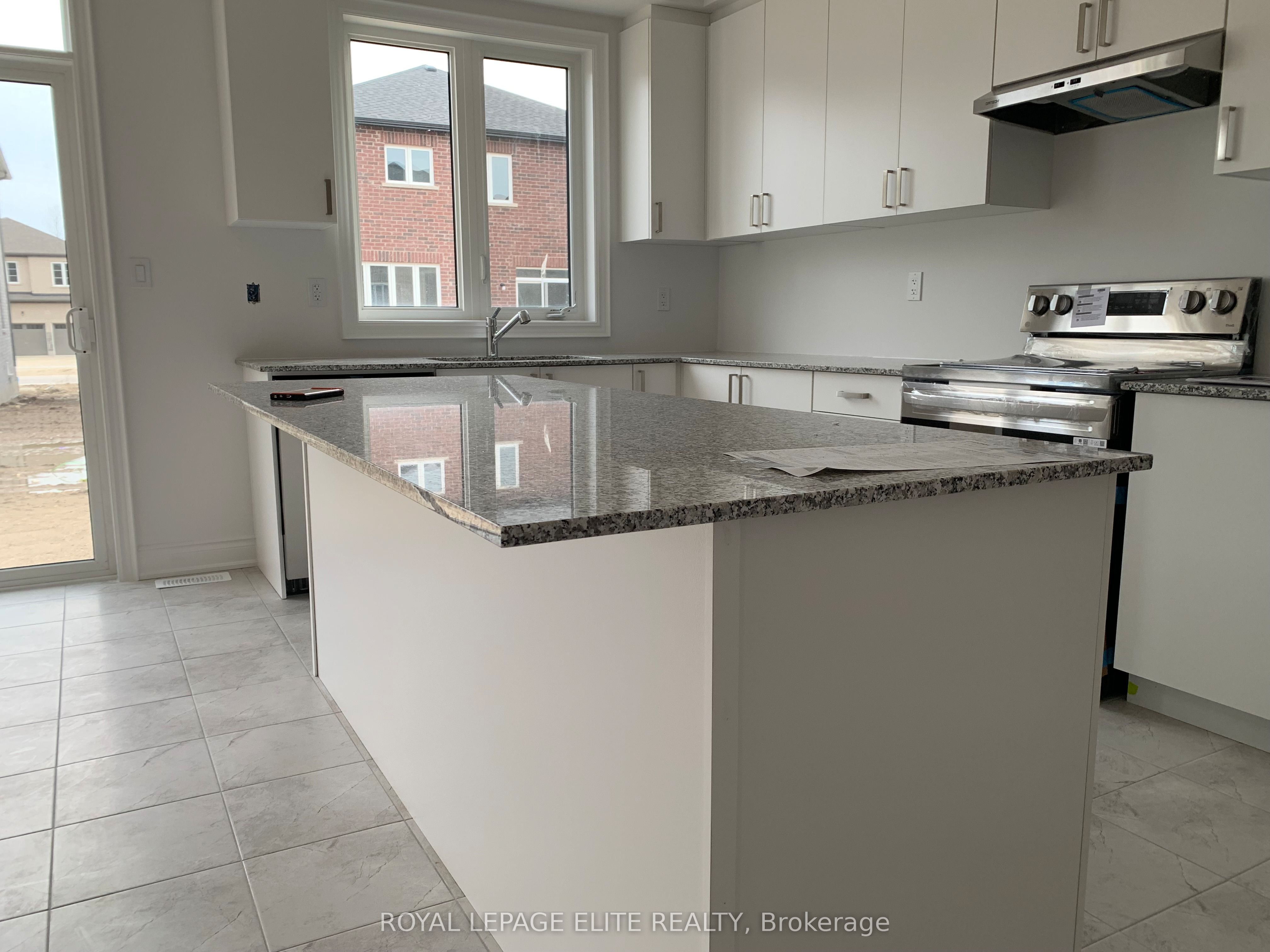 23 Amber Drive Property Photo 8