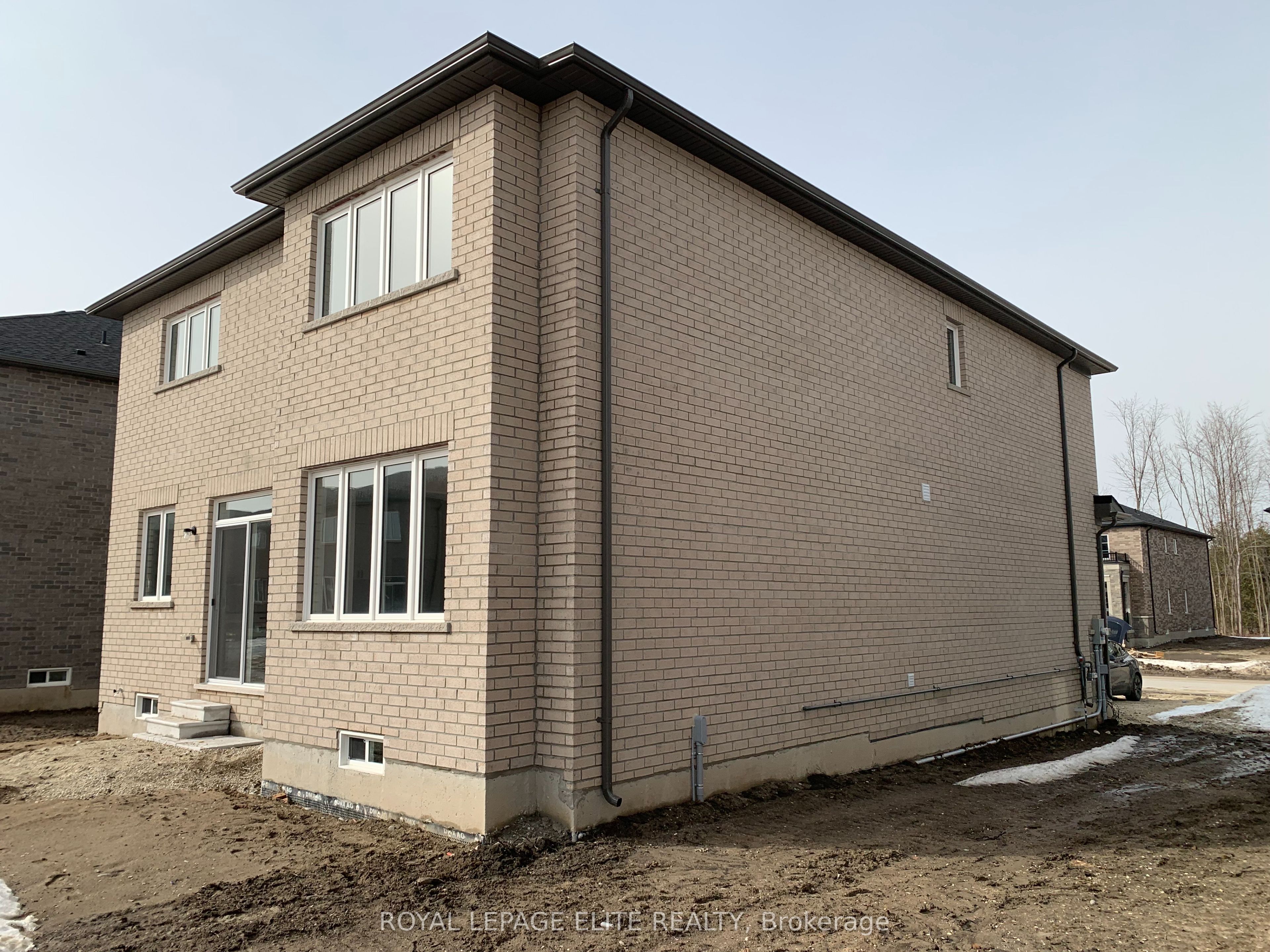 23 Amber Drive Property Photo 28