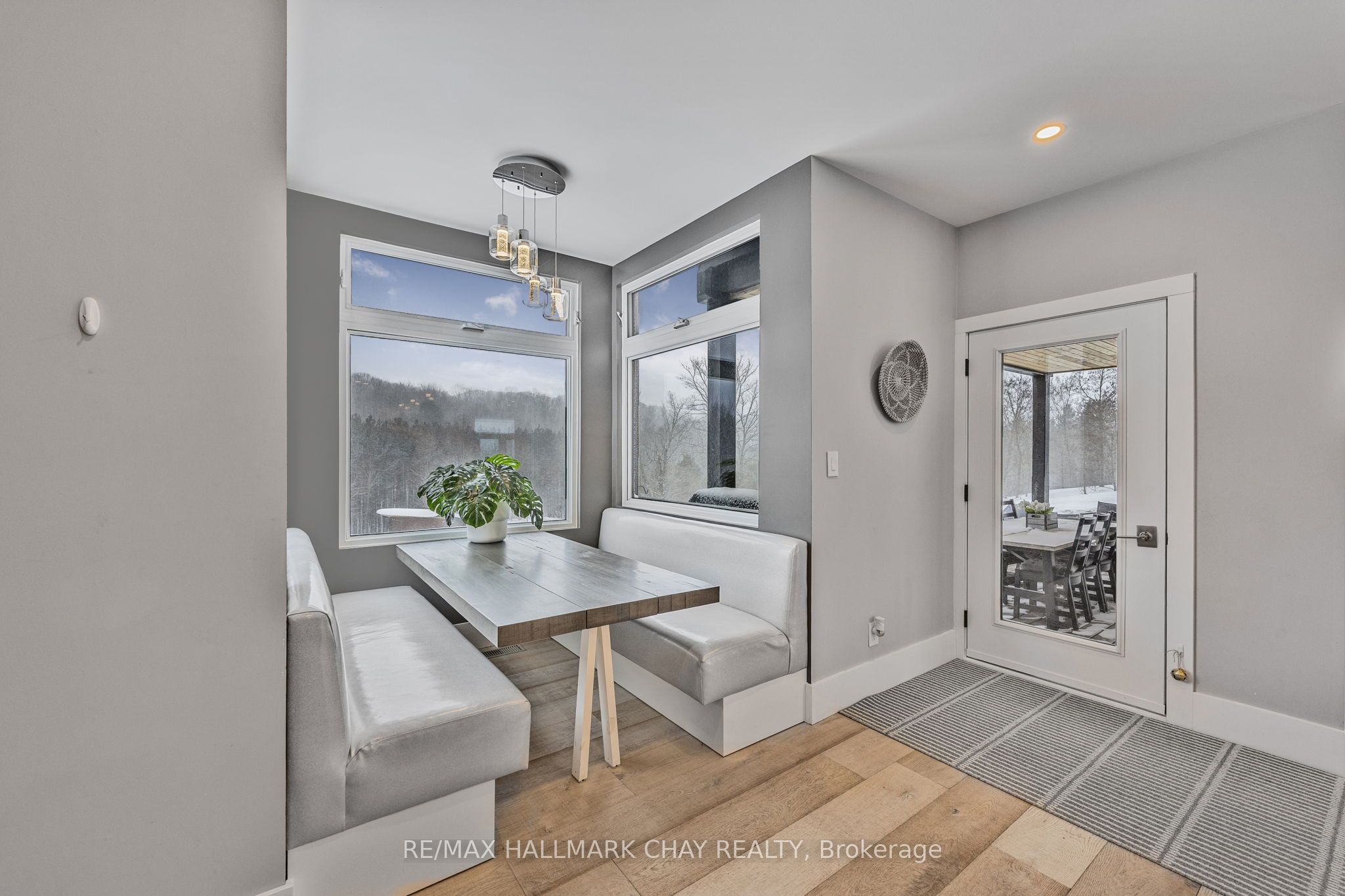 1940 6 Line Property Photo 20