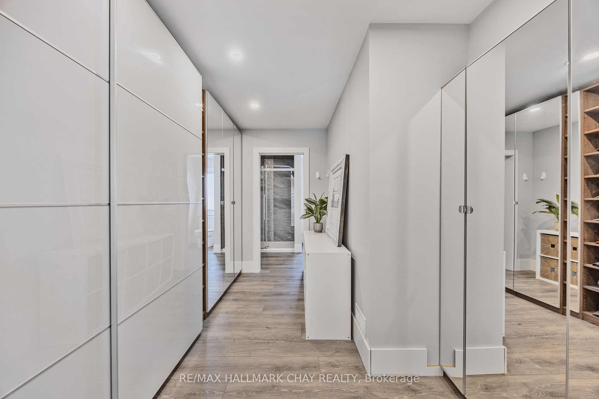 1940 6 Line Property Photo 24
