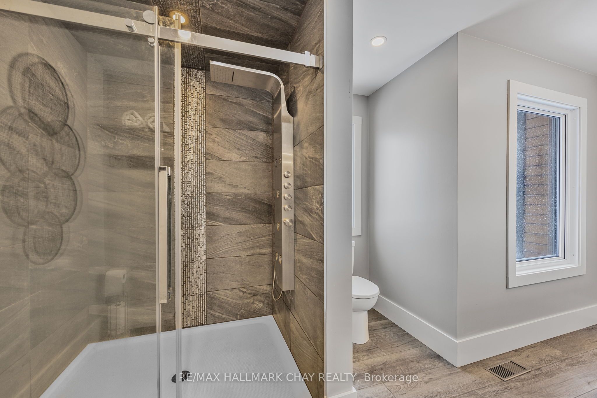 1940 6 Line Property Photo 26
