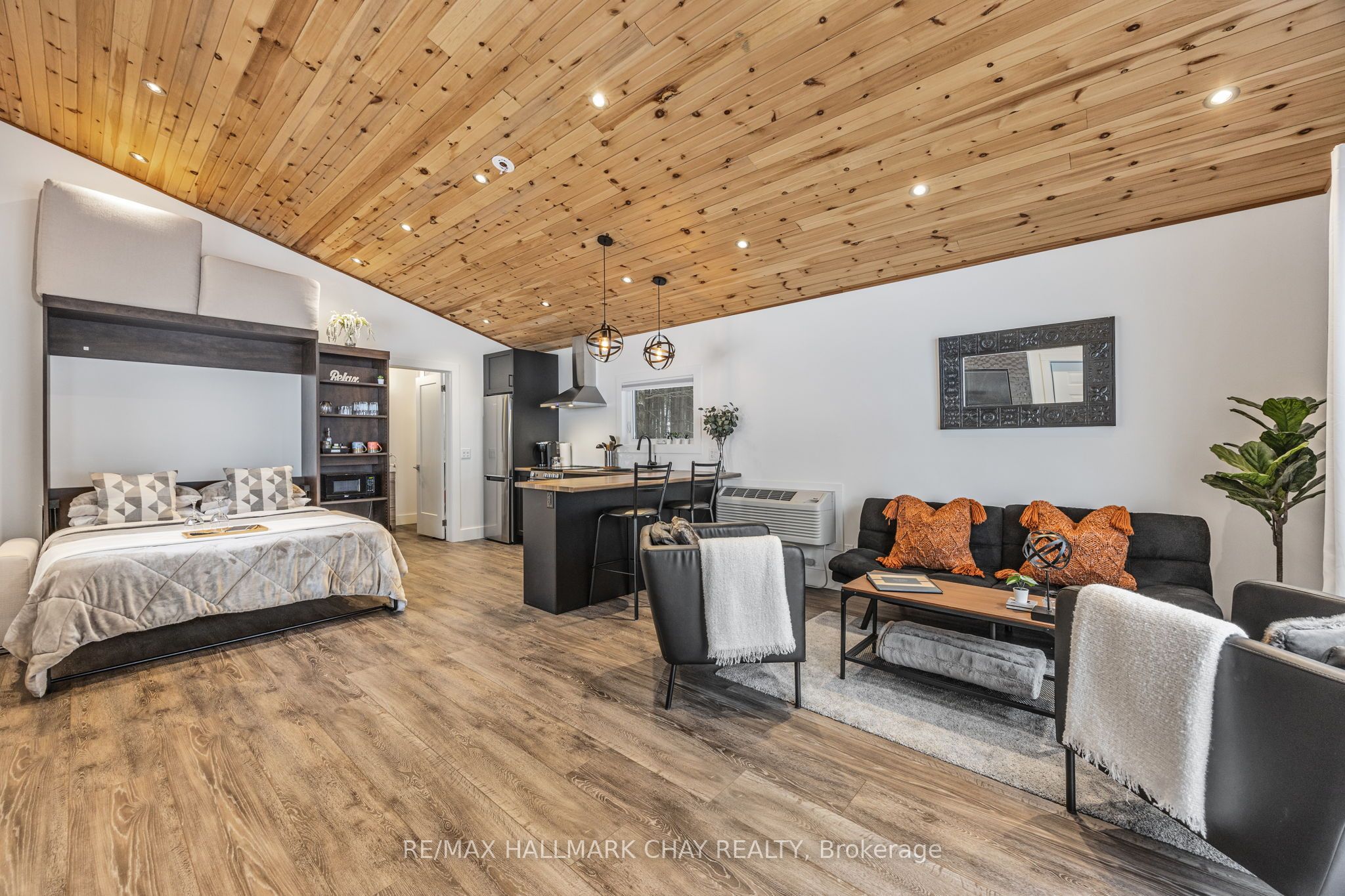 1940 6 Line Property Photo 42