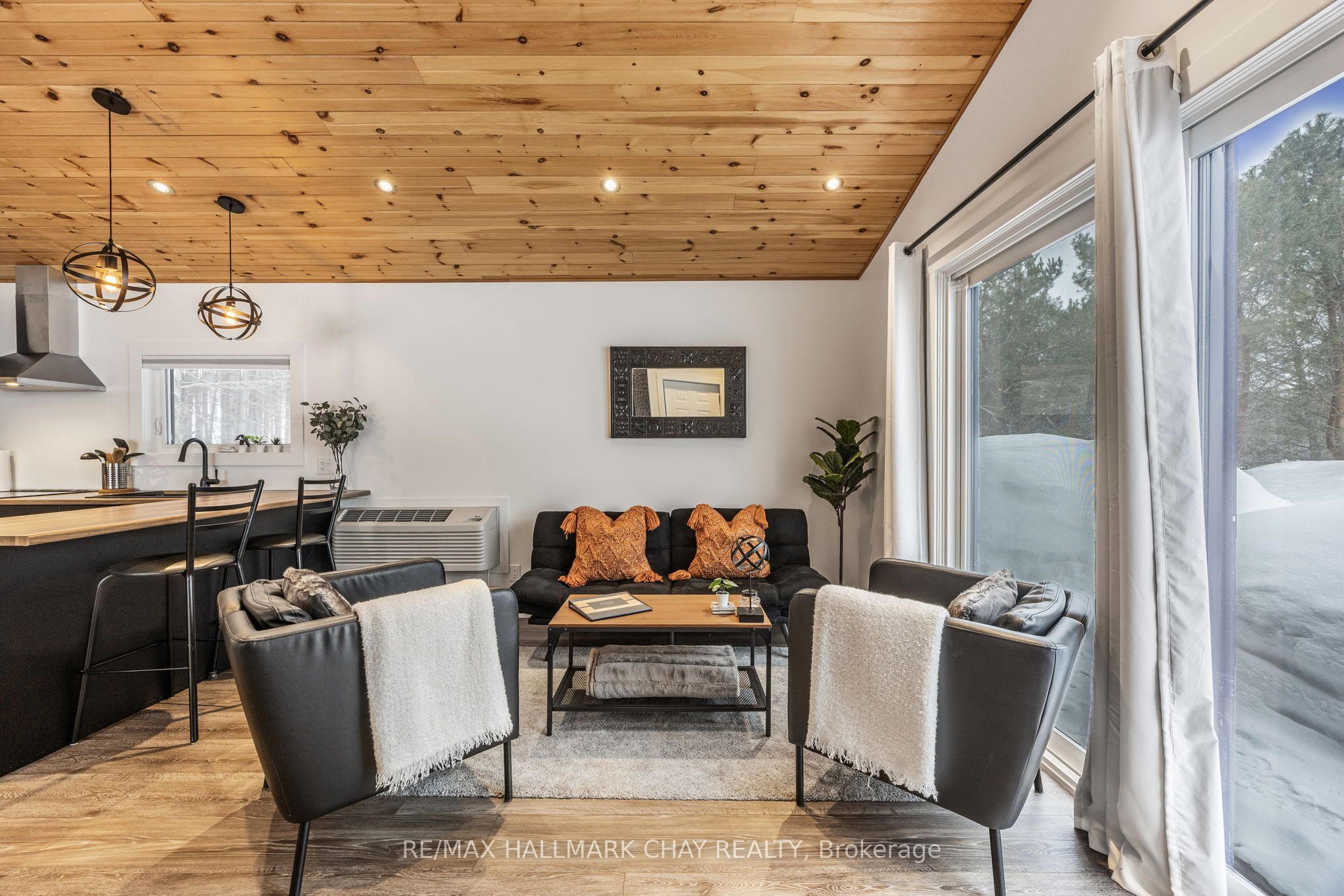 1940 6 Line Property Photo 44