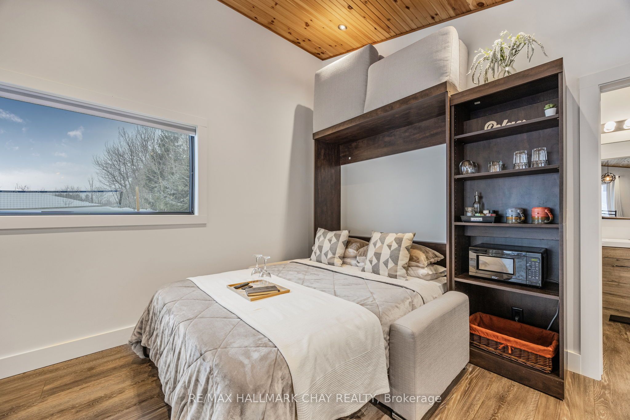 1940 6 Line Property Photo 46