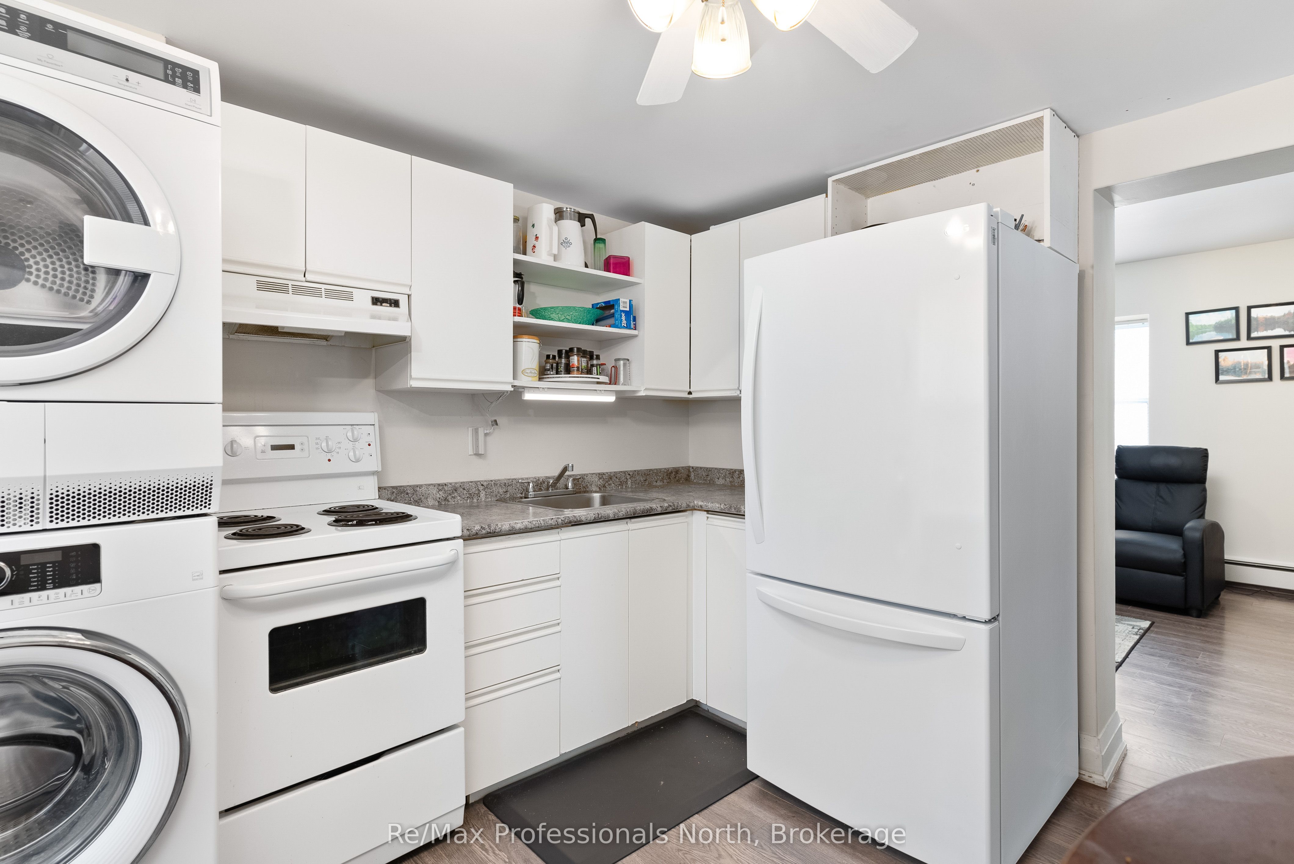 73 Coldwater St E Property Photo 13