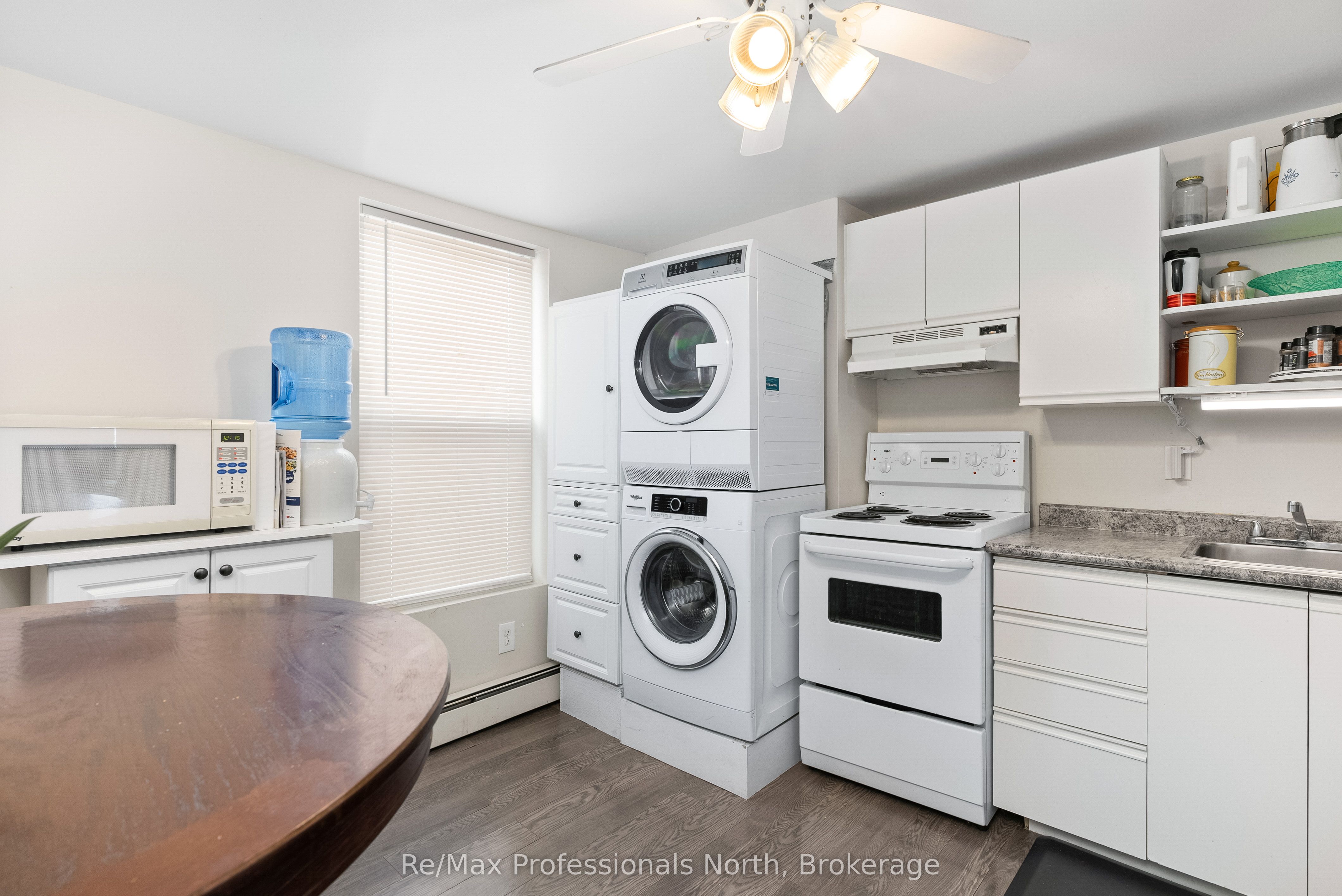 73 Coldwater St E Property Photo 14