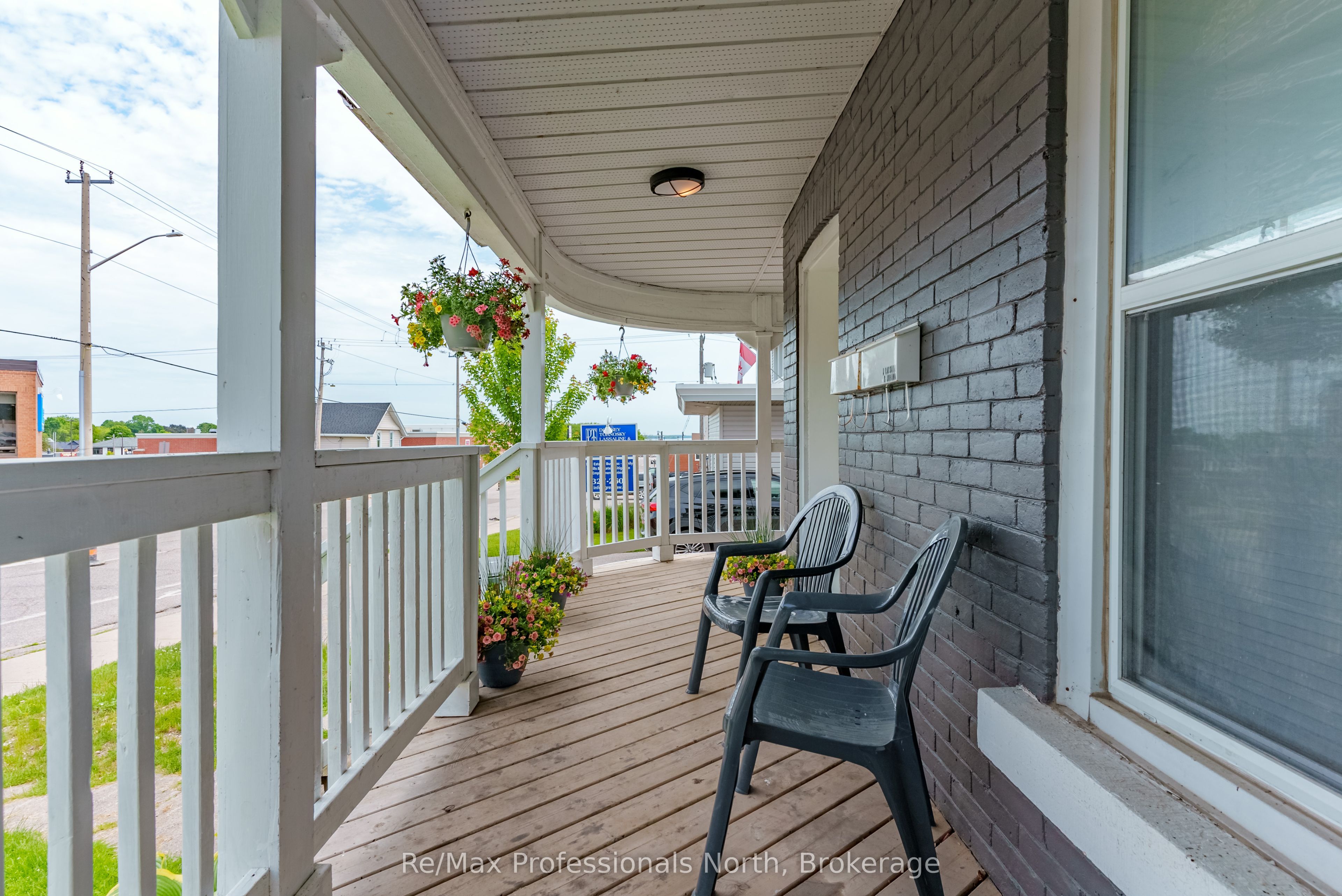 73 Coldwater St E Property Photo 24
