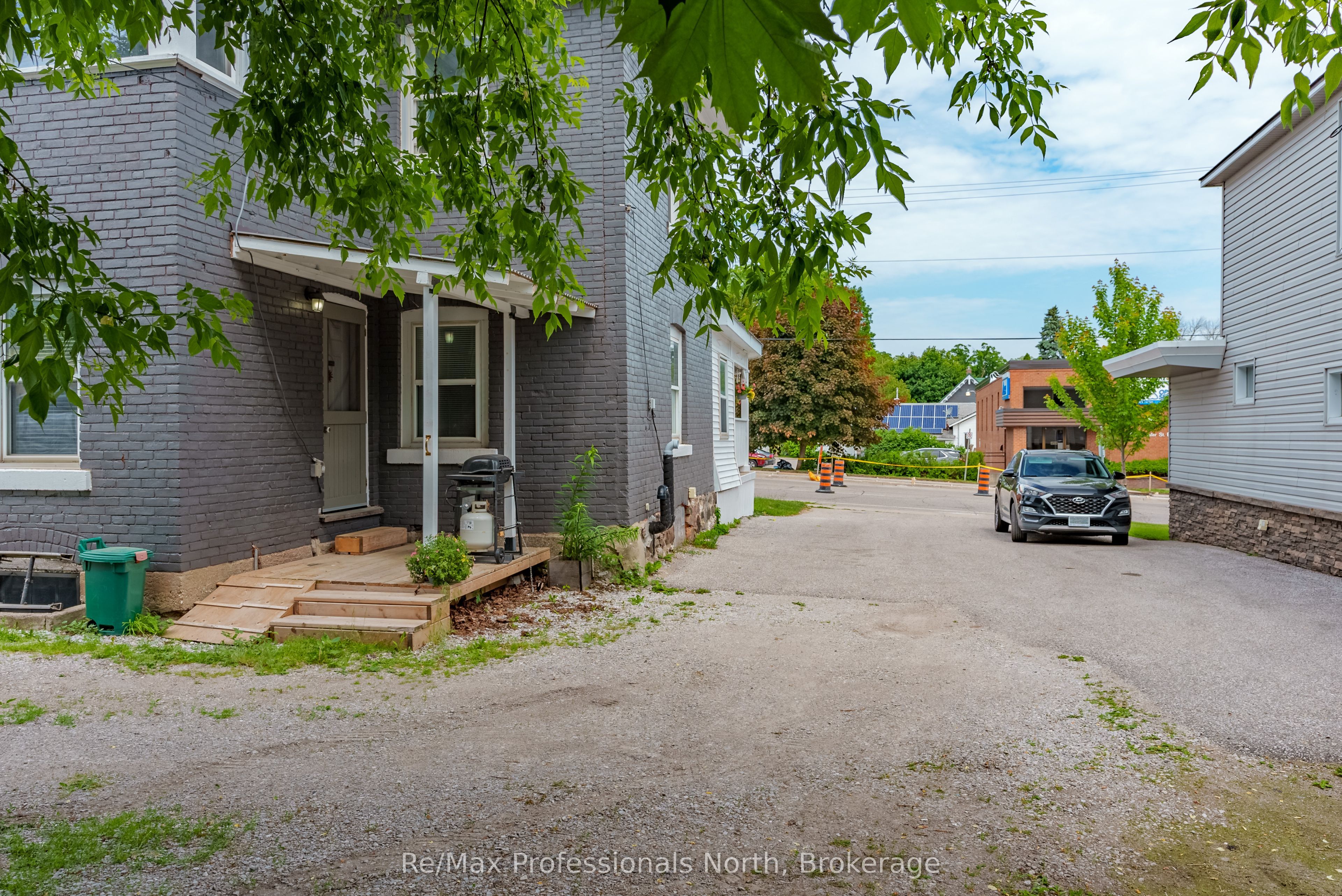 73 Coldwater St E Property Photo 40