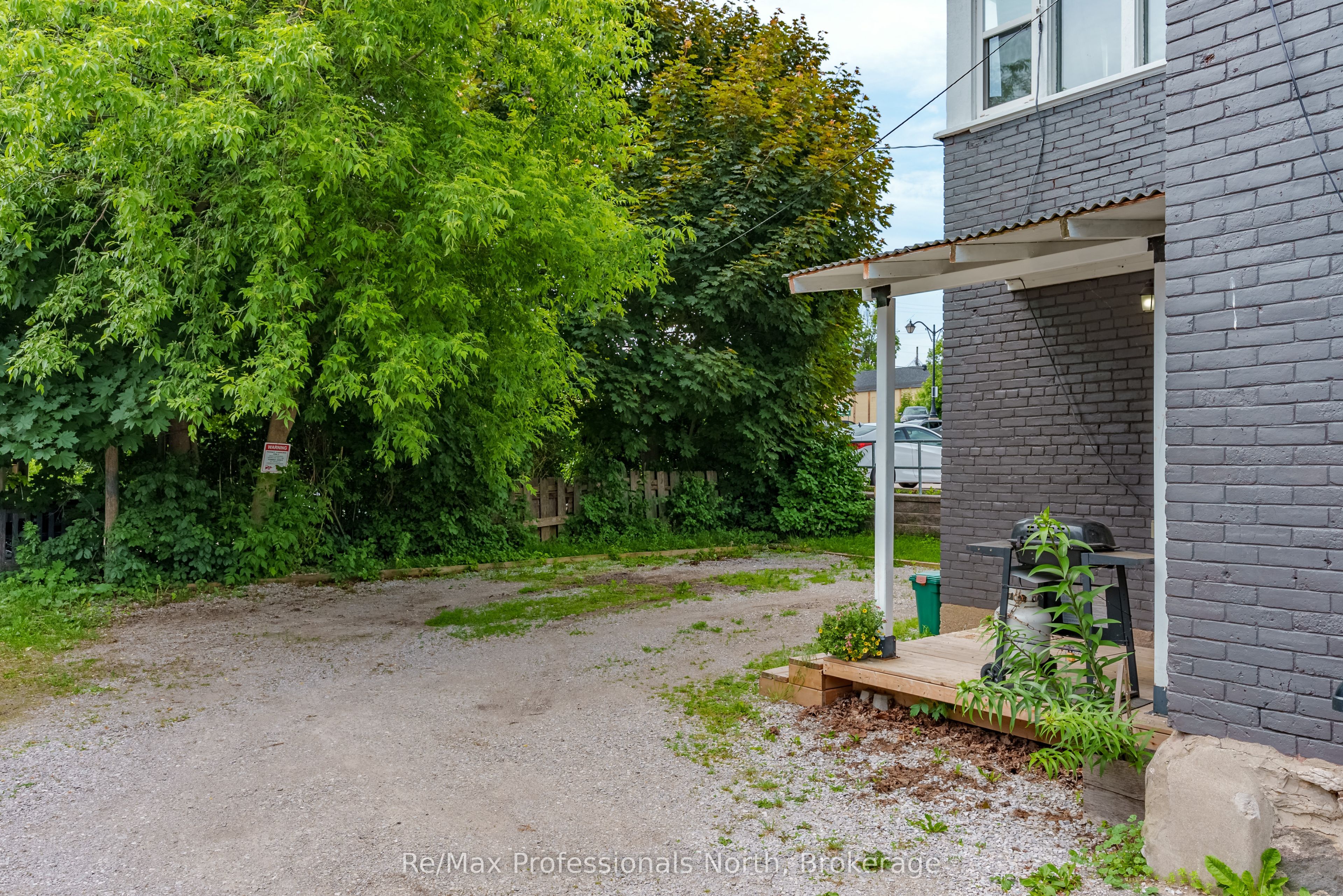 73 Coldwater St E Property Photo 41