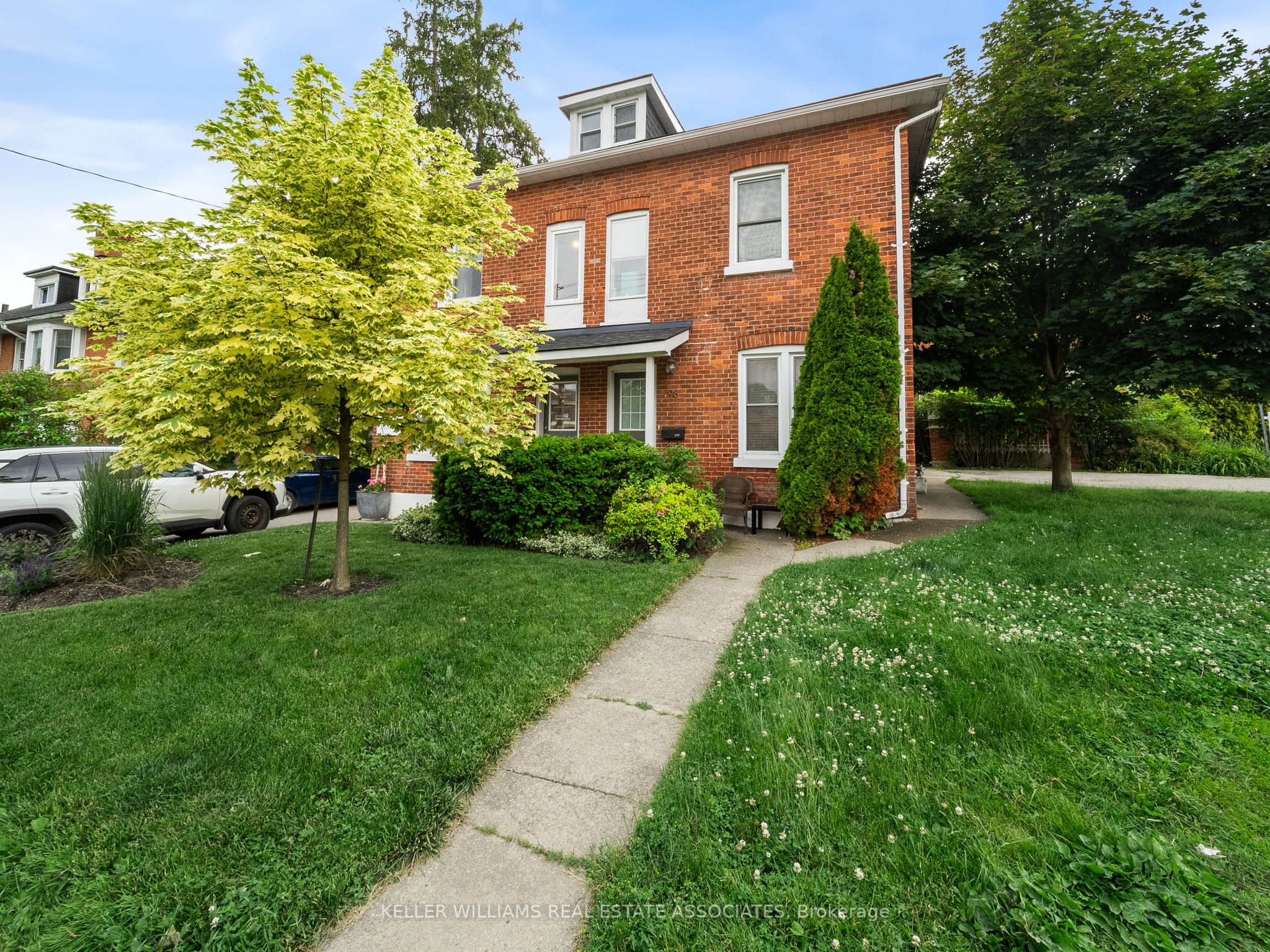 98 Mary Street Property Photo 2