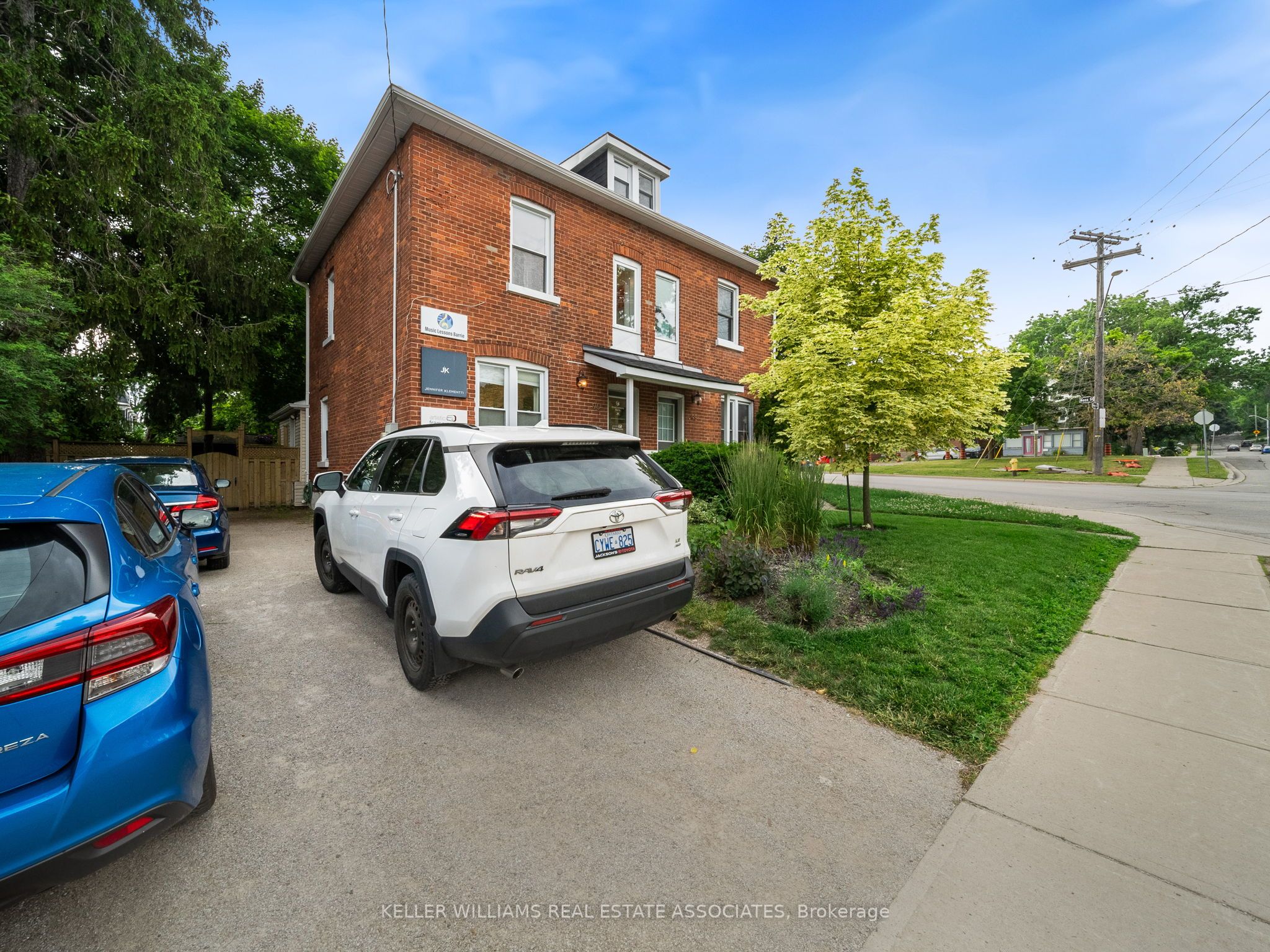 98 Mary Street Property Photo 3