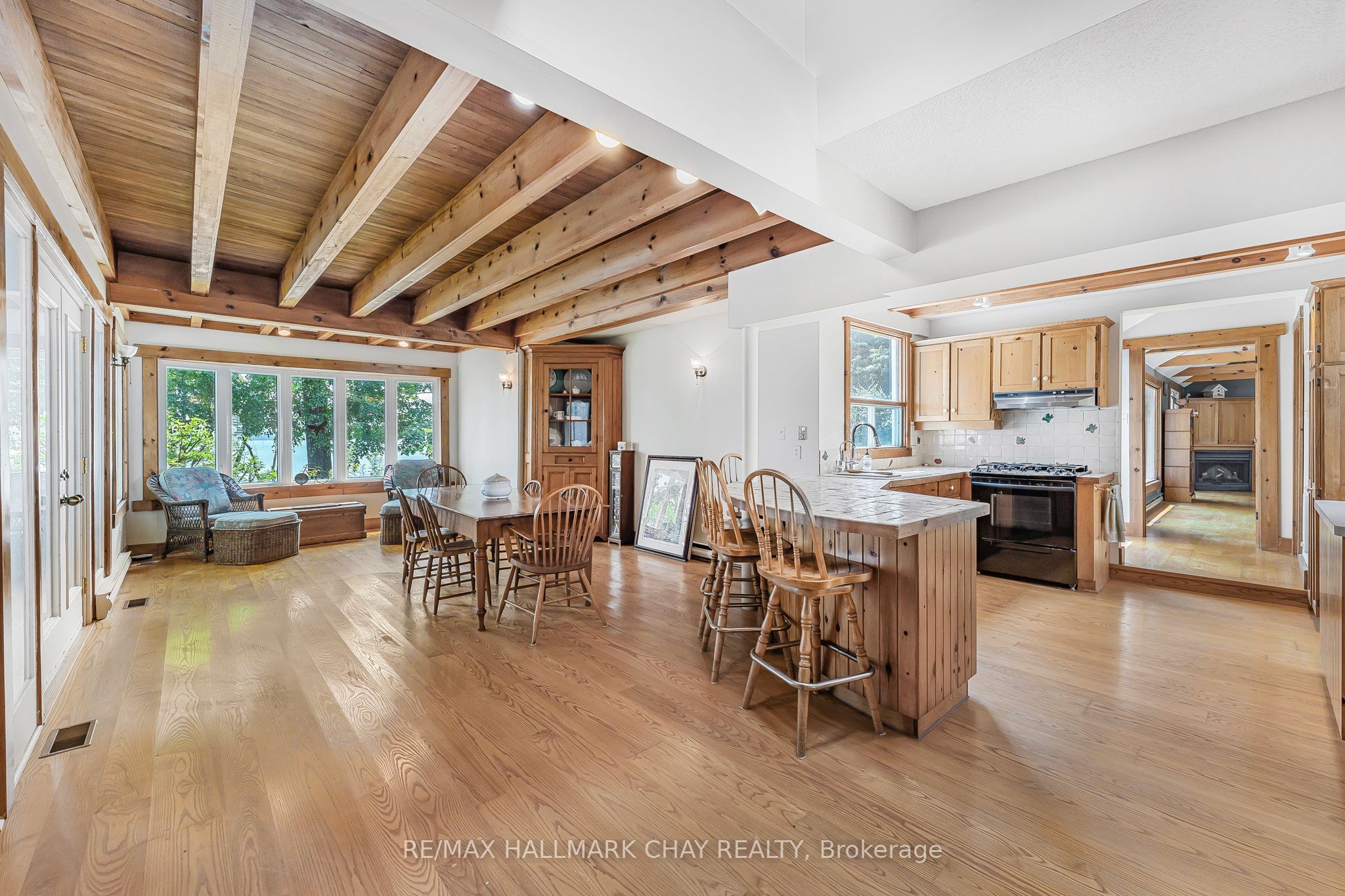 209 Bay Street Property Photo 19