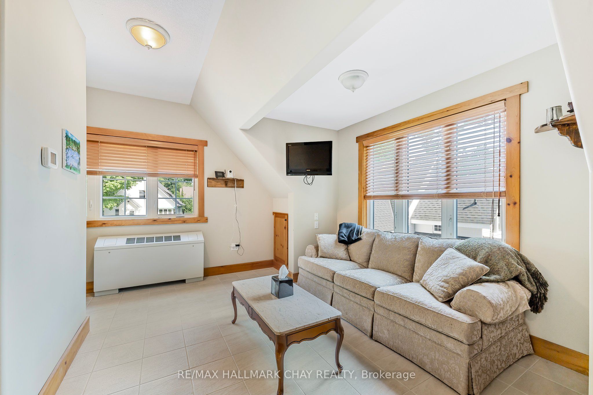 209 Bay Street Property Photo 29