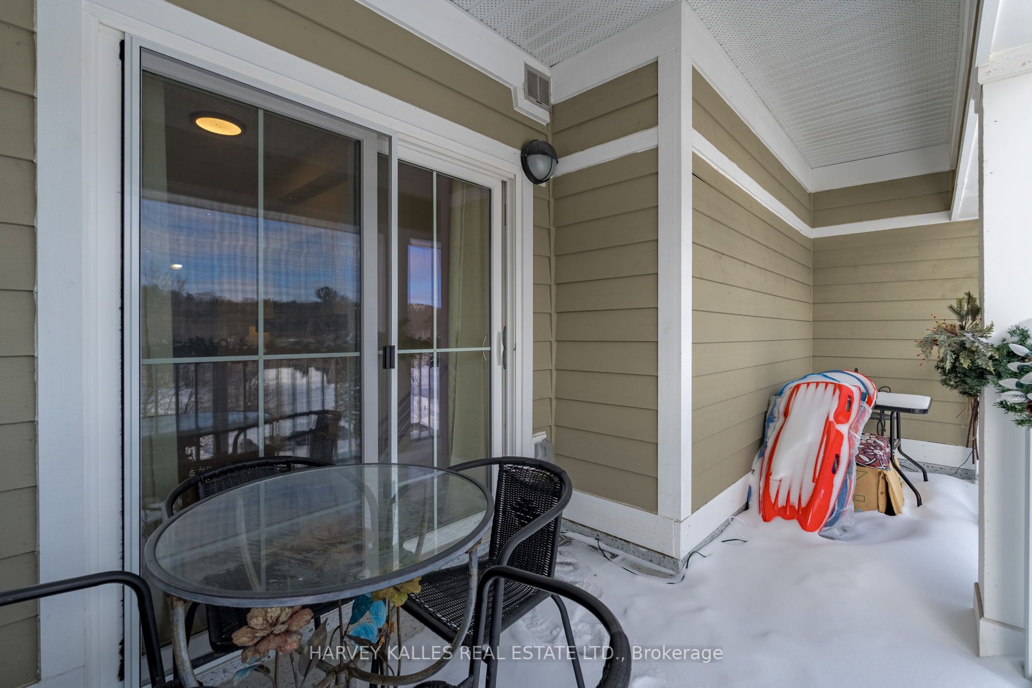 40 Horseshoe Boulevard 416 Property Photo 12