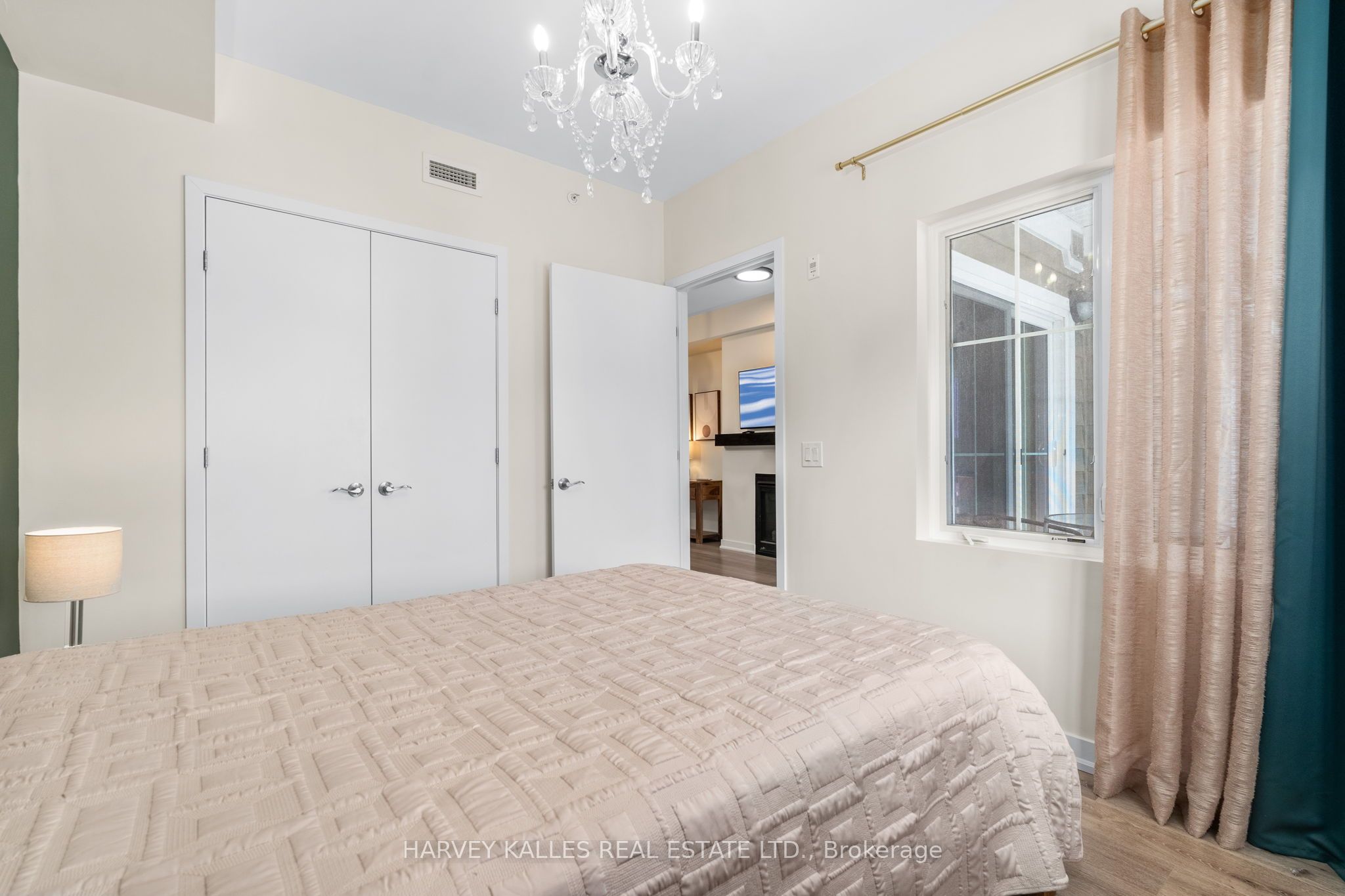 40 Horseshoe Boulevard 416 Property Photo 16