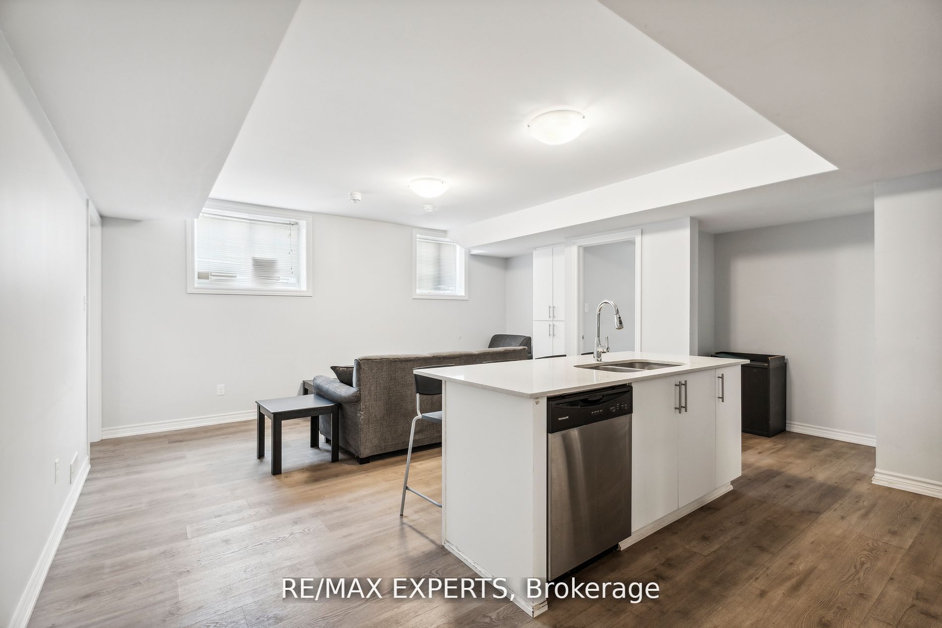 246 Penetanguishene Road 13 Property Photo 15