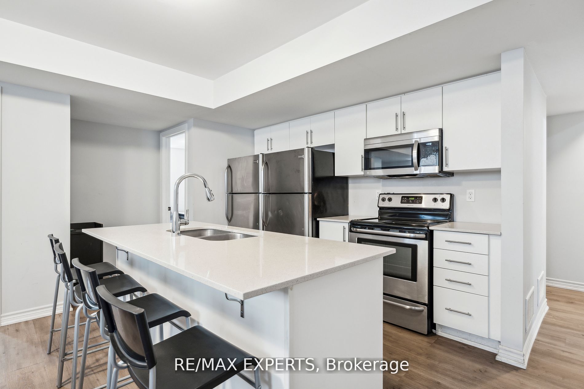 246 Penetanguishene Road 13 Property Photo 17