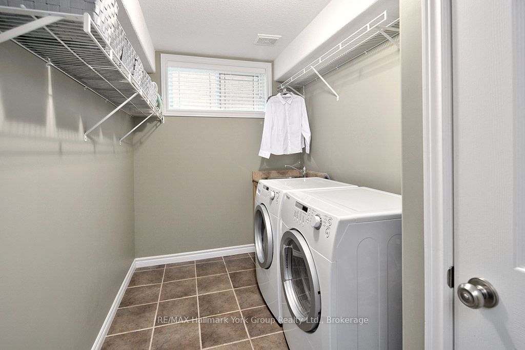 34 Davis Street Property Photo 42