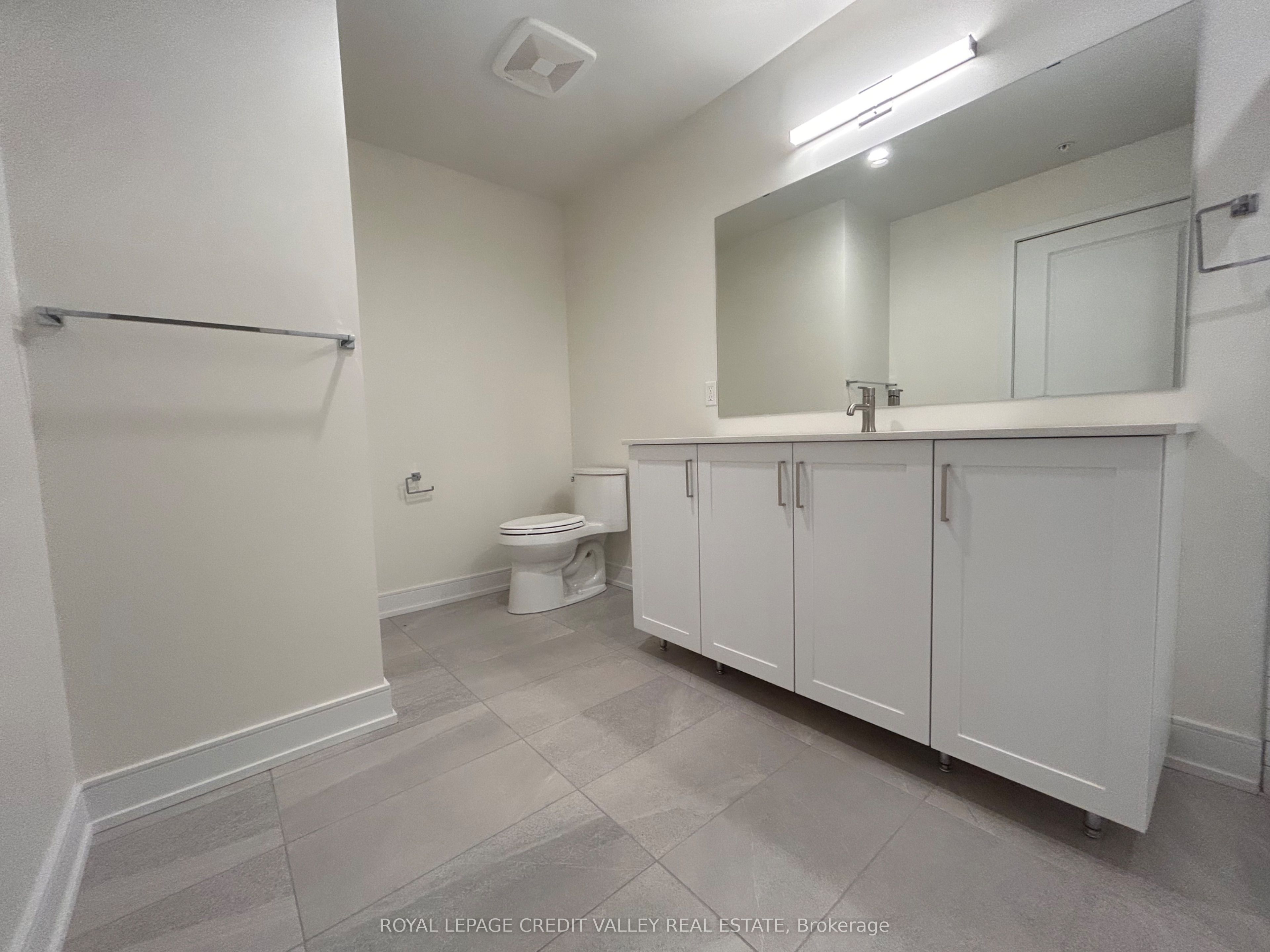 121 Mary Street 201 Property Photo 14