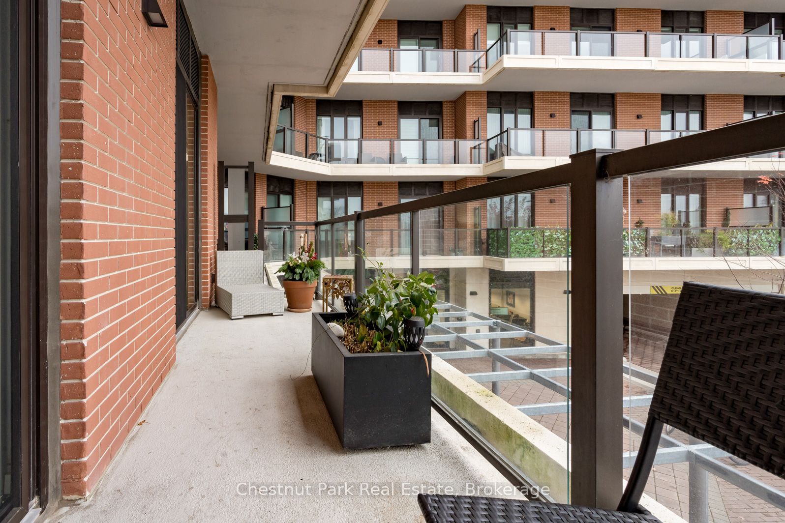 1 Hume Street 202 Property Photo 15