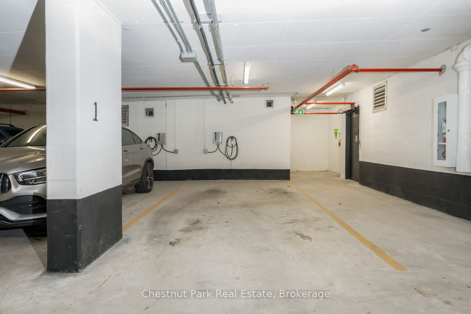 1 Hume Street 202 Property Photo 36