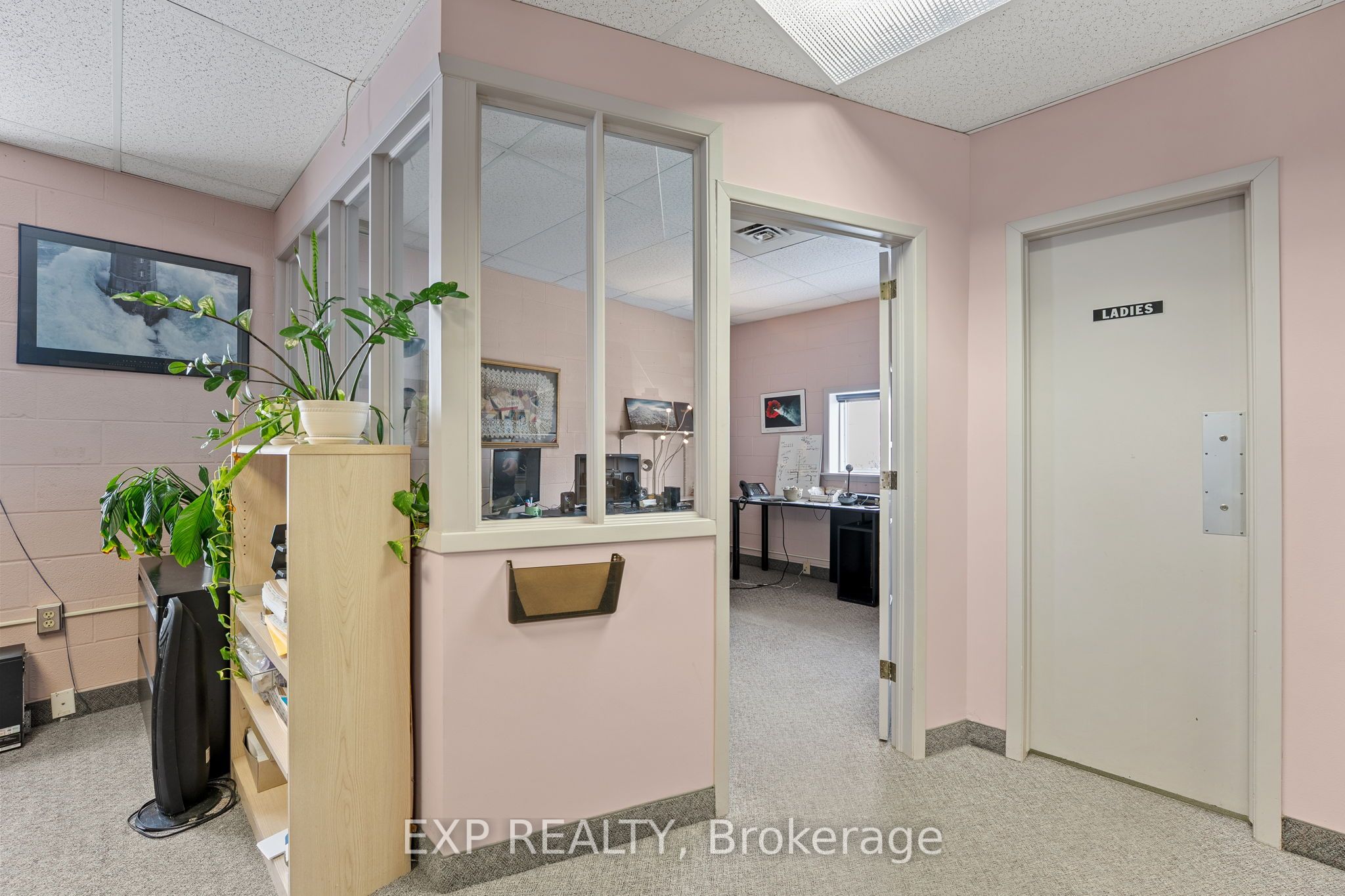 143 Ferndale Drive Property Photo 9