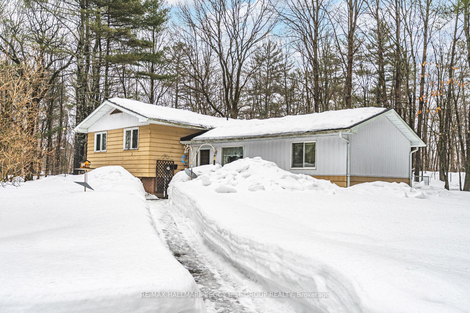 1859 Mcleod Drive Property Photo 1