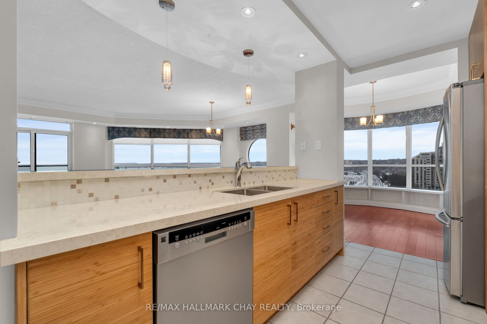#1108 - 37 Ellen Street Property Photo 13