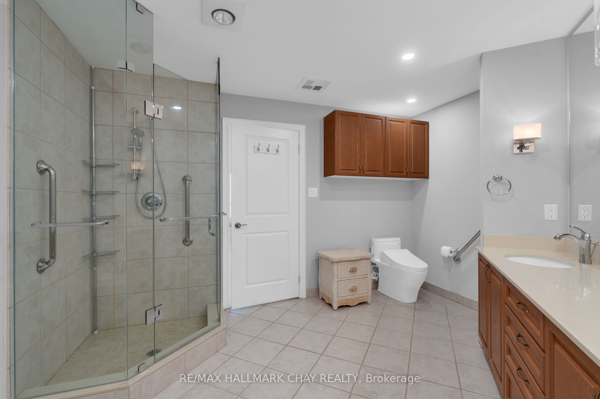 #1108 - 37 Ellen Street Property Photo 23