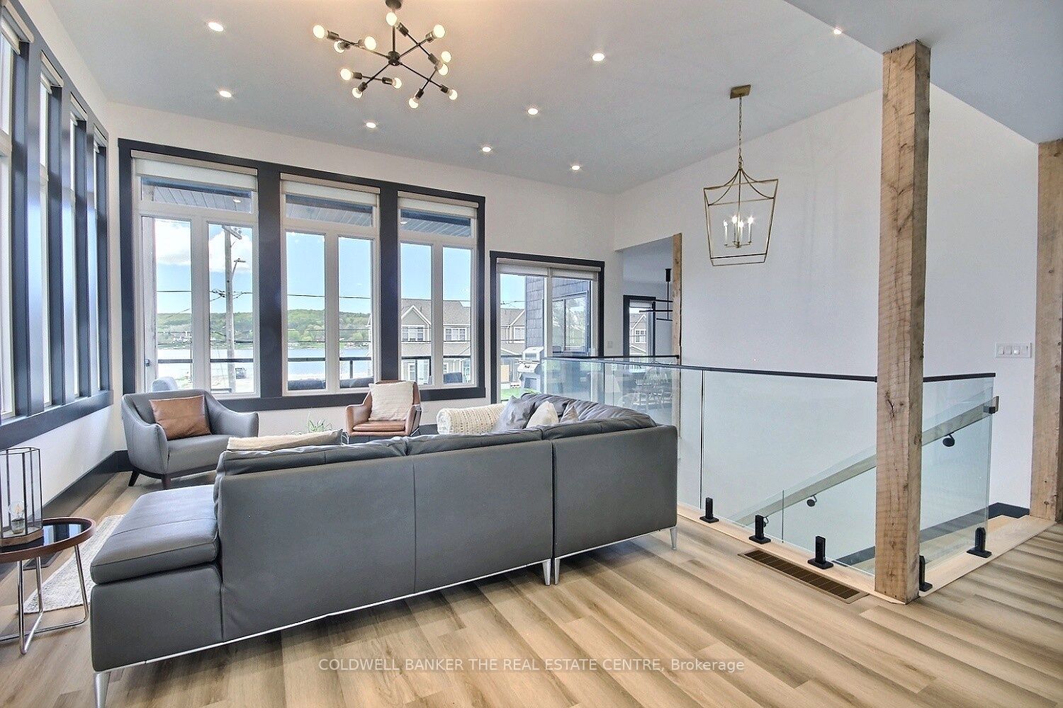 171 Fox Street Property Photo 3