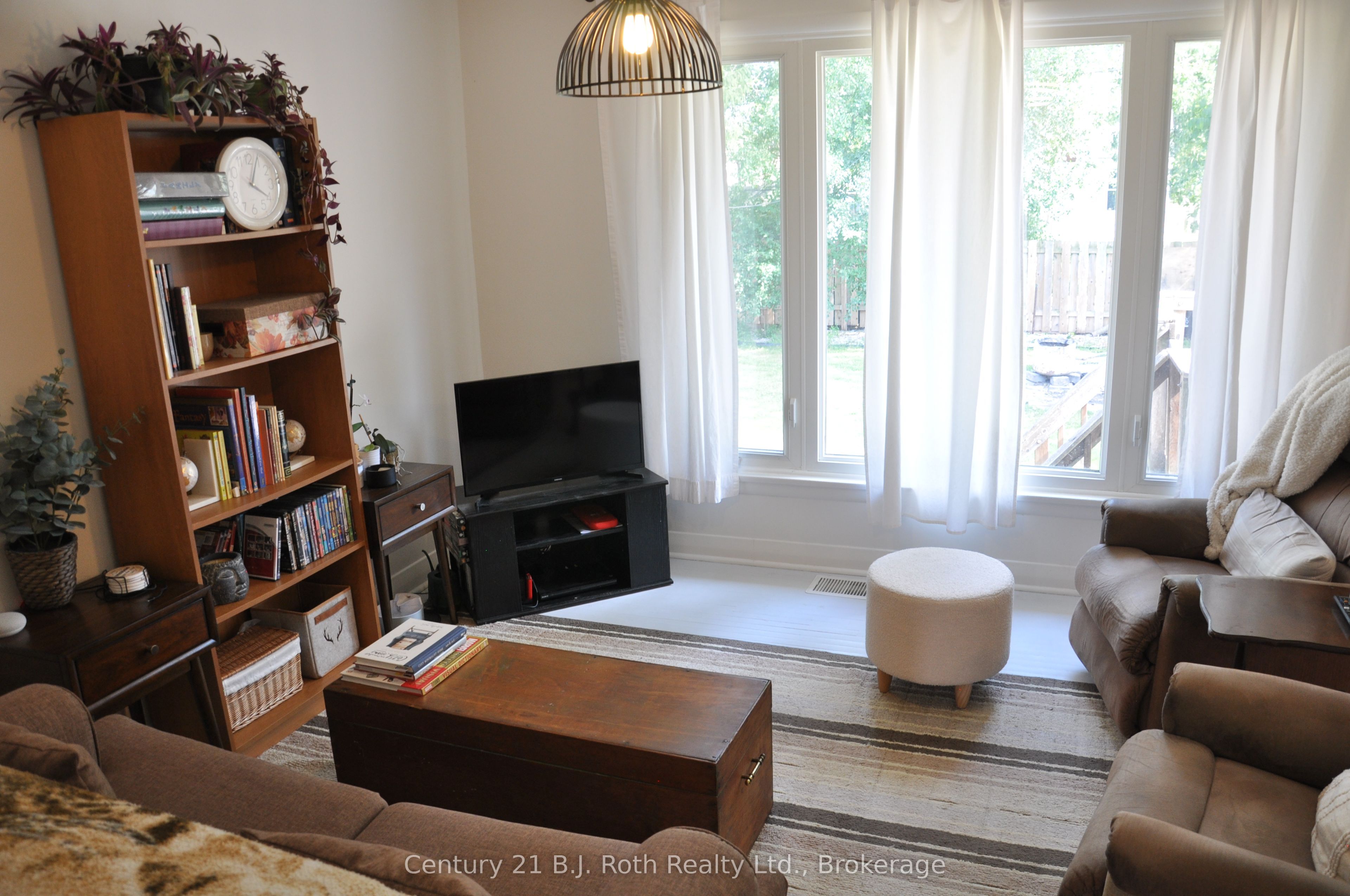 311 James Street E Property Photo 7