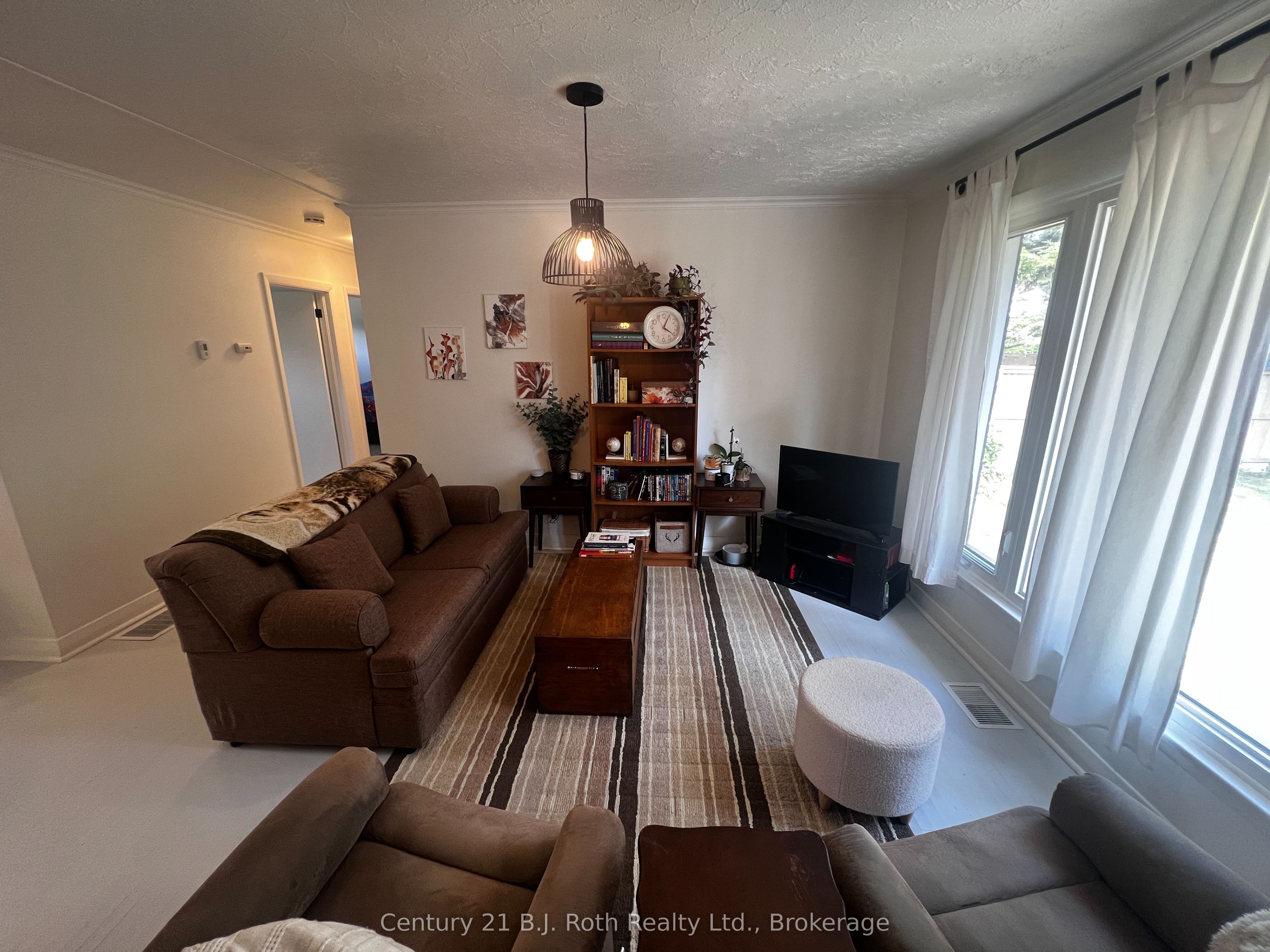 311 James Street E Property Photo 9