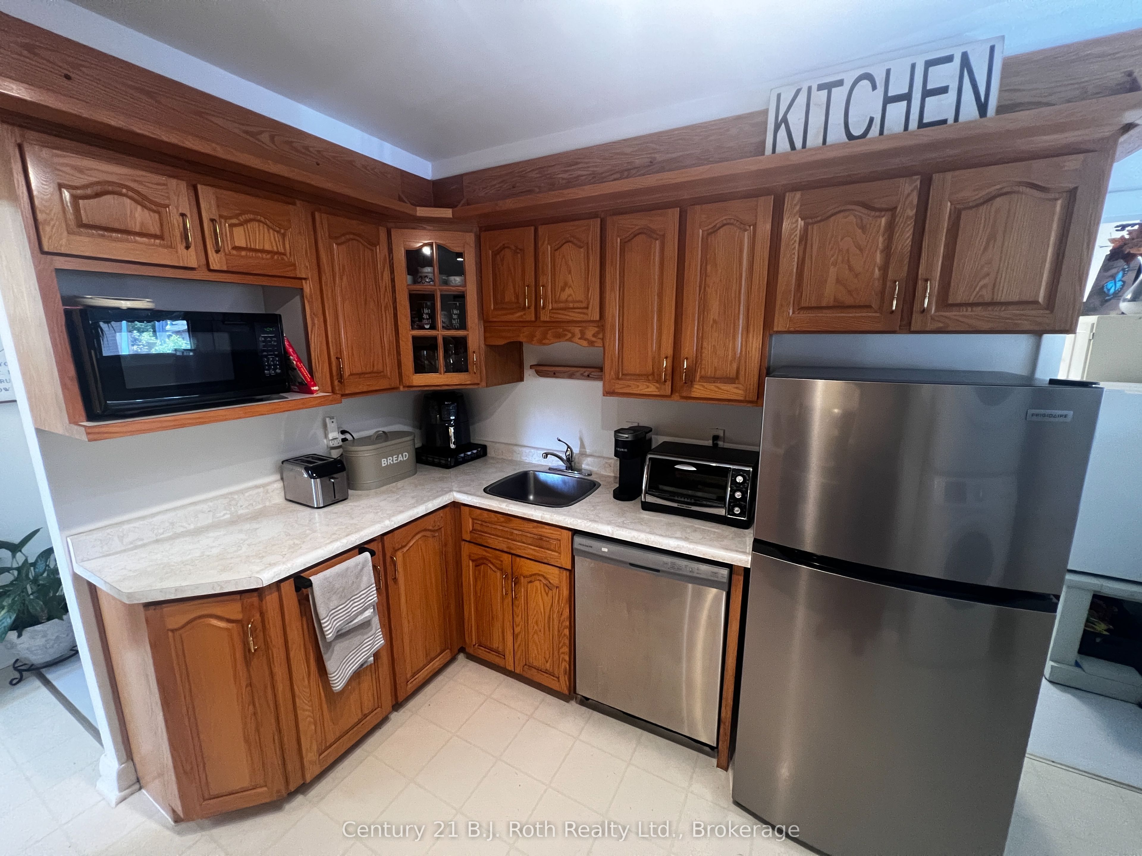 311 James Street E Property Photo 11