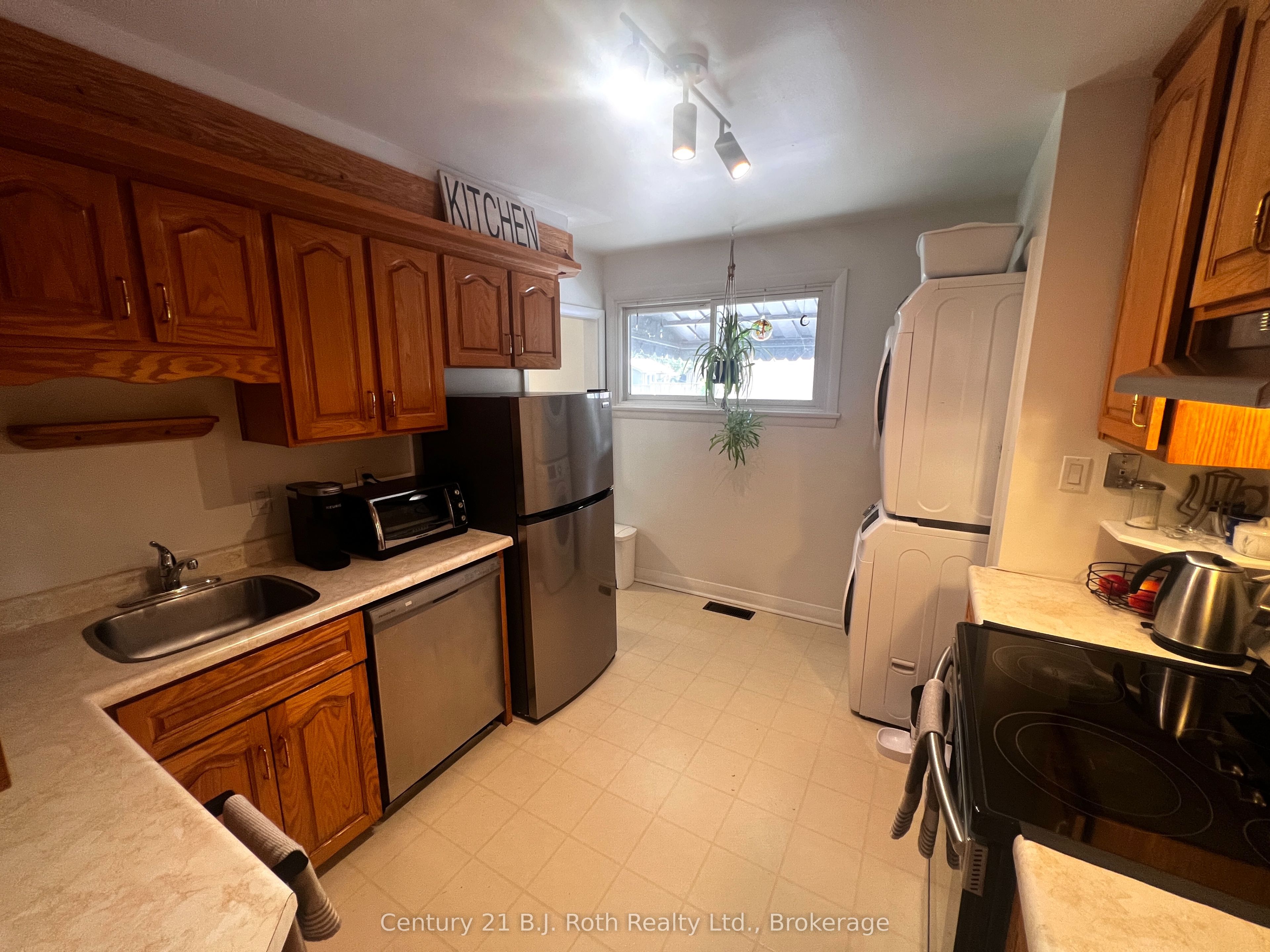 311 James Street E Property Photo 12