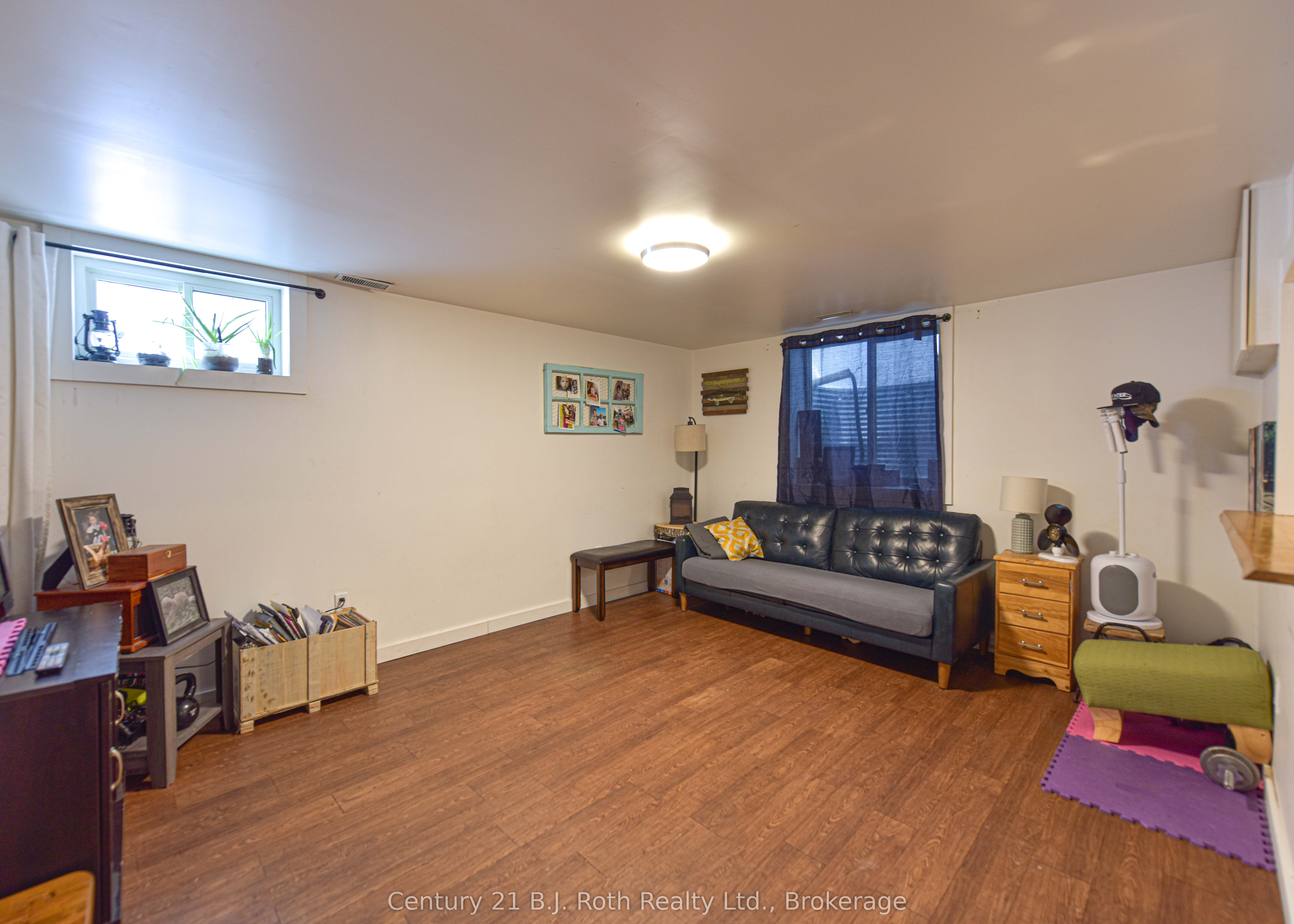 311 James Street E Property Photo 21