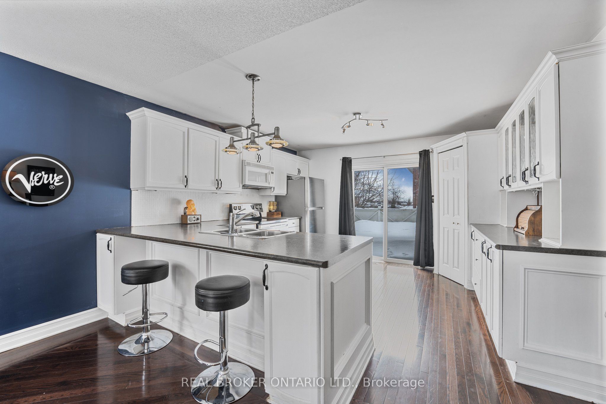 22 Dykstra Drive Property Photo 11