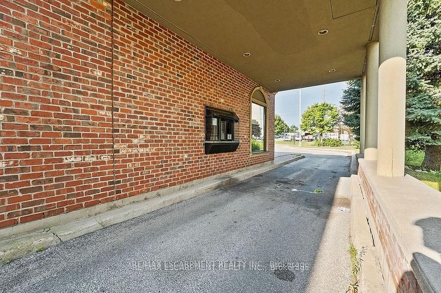 501 Bryne Drive Property Photo 6