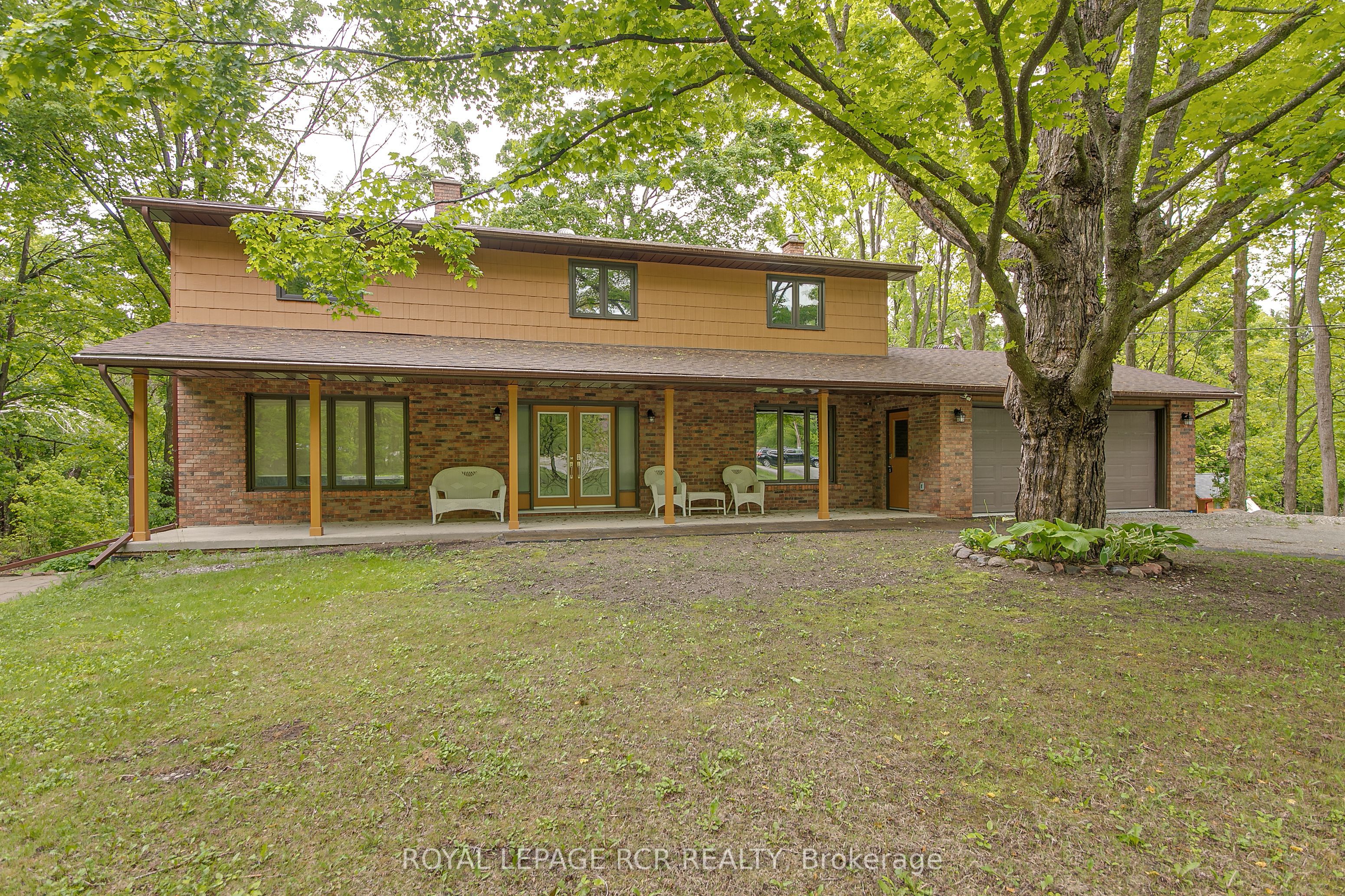 1369 Ryerson Boulevard Property Photo 5