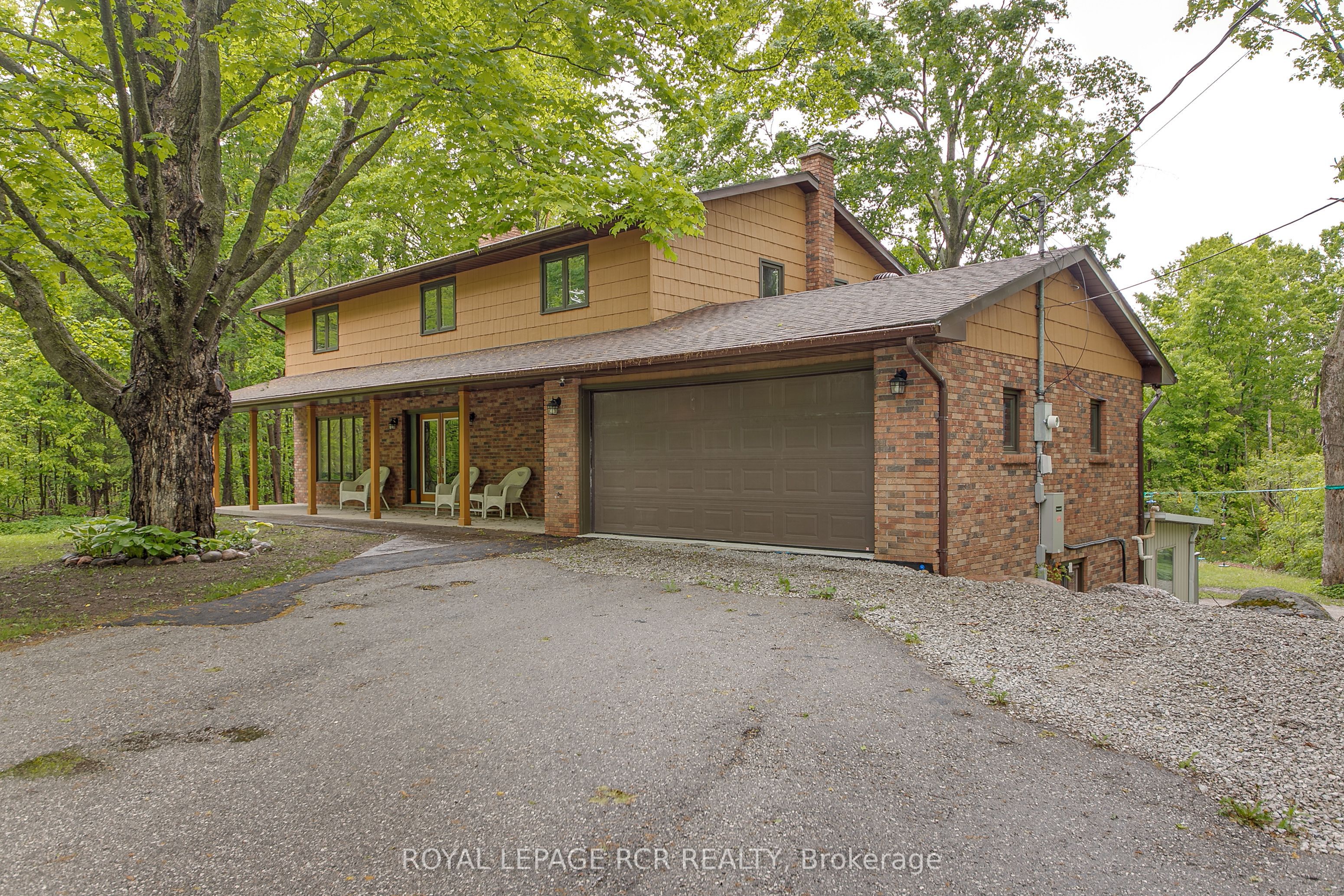 1369 Ryerson Boulevard Property Photo 6