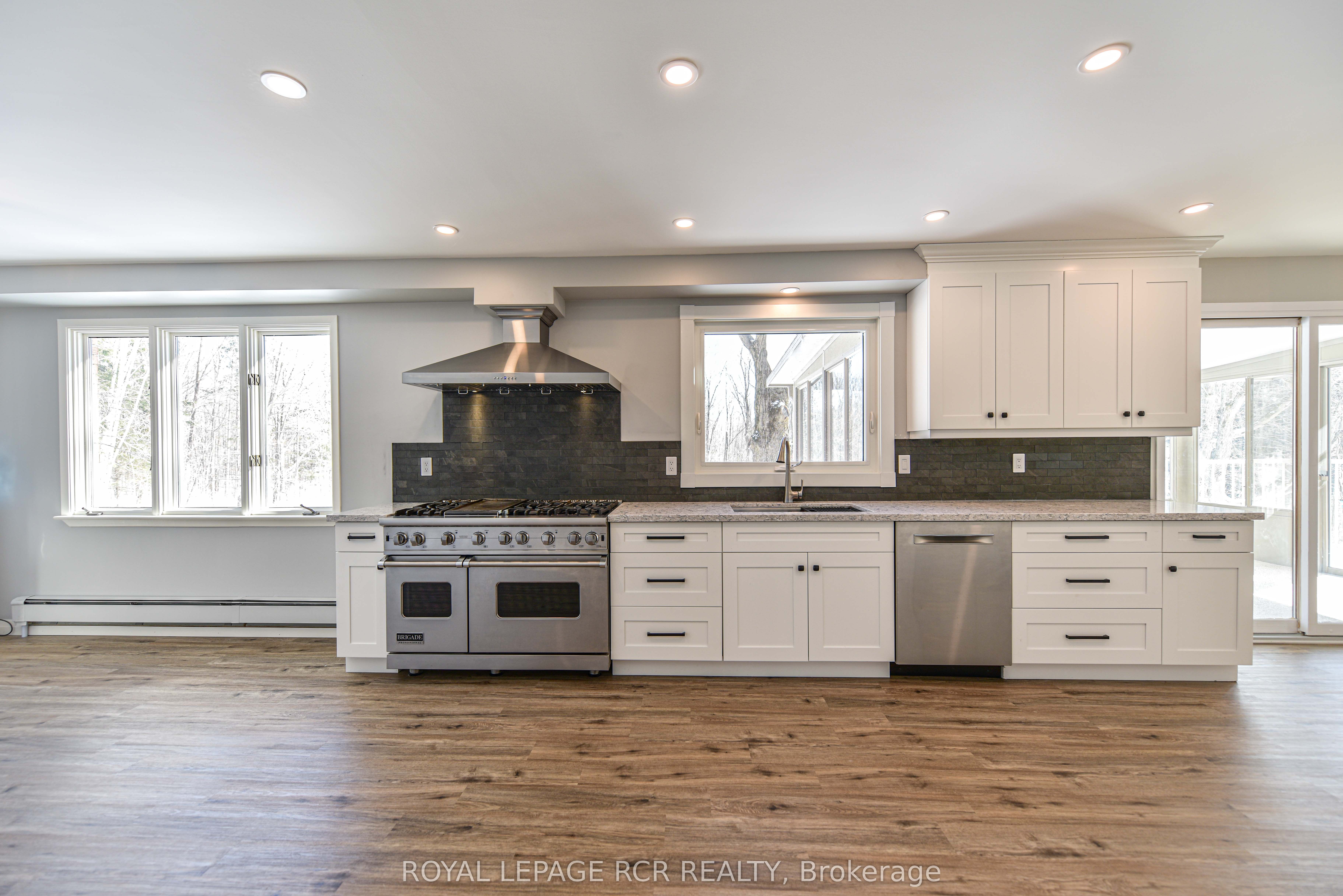 1369 Ryerson Boulevard Property Photo 8