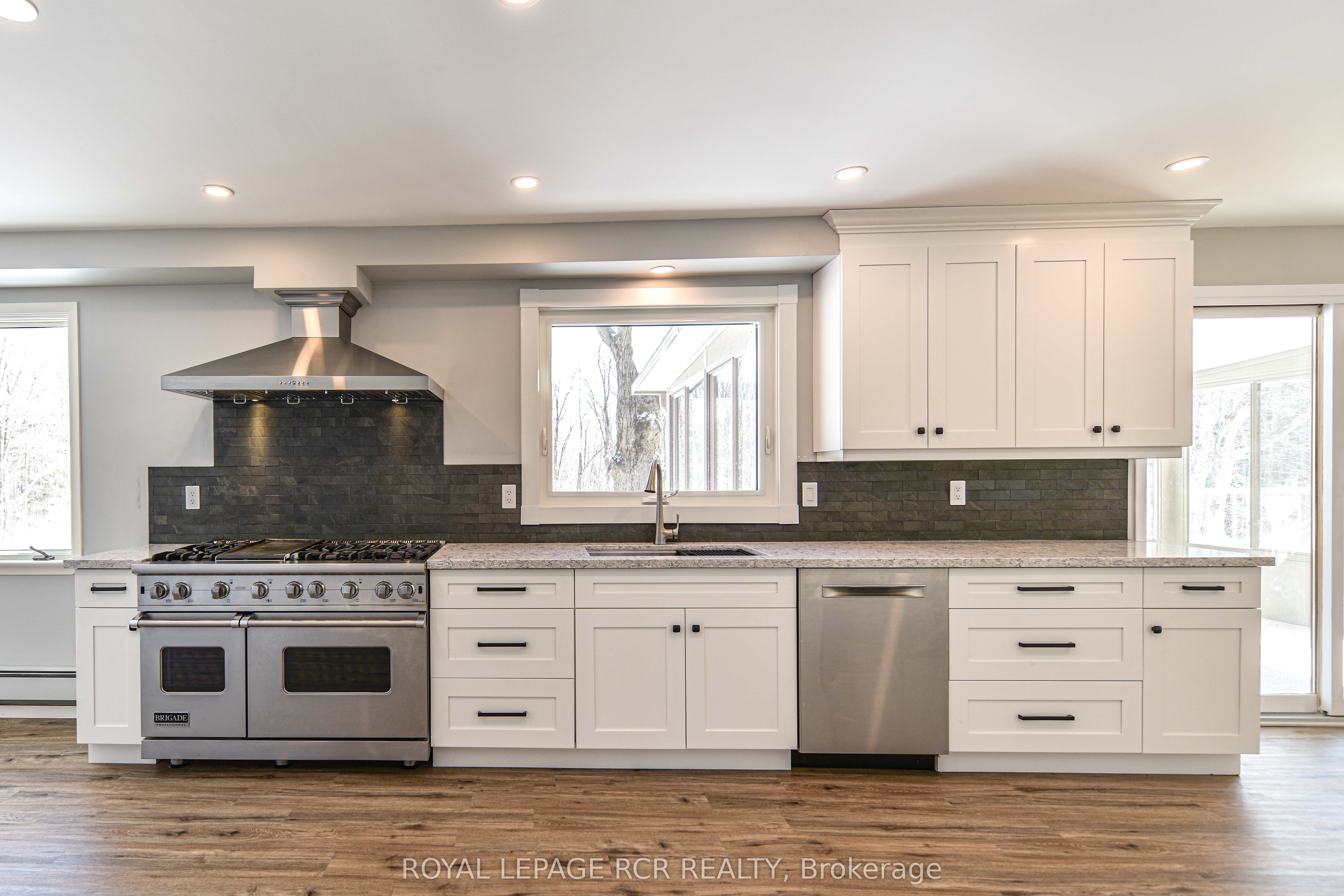 1369 Ryerson Boulevard Property Photo 9