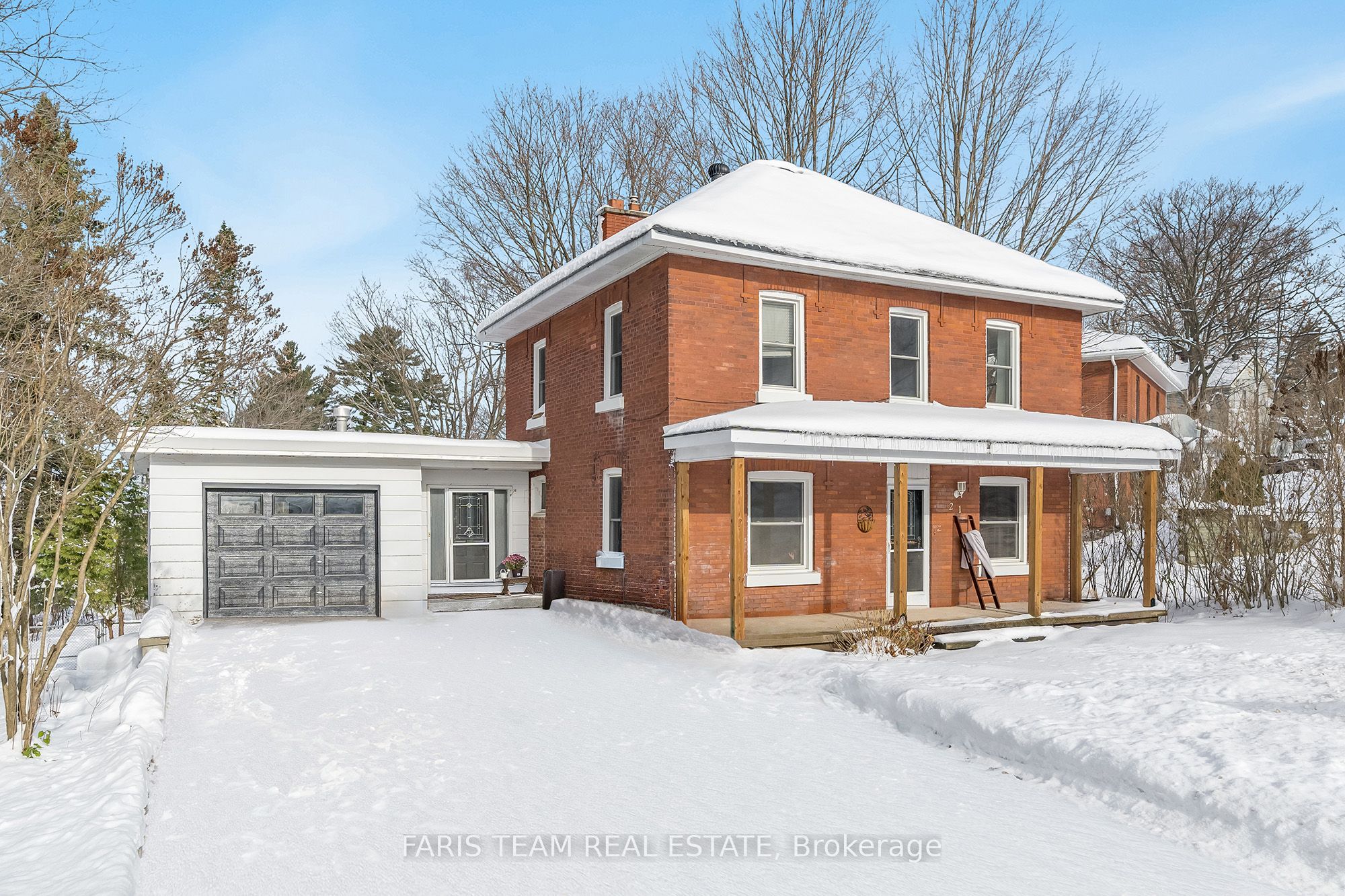 21 Robert Street Property Photo