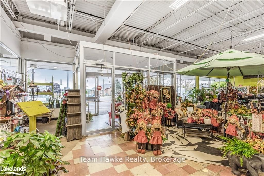 830 Yonge Street Property Photo 17