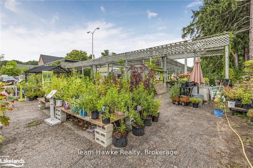 830 Yonge Street Property Photo 24