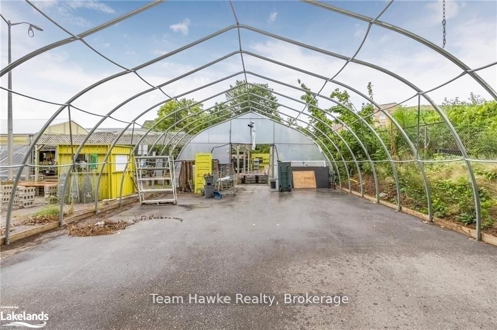 830 Yonge Street Property Photo 26