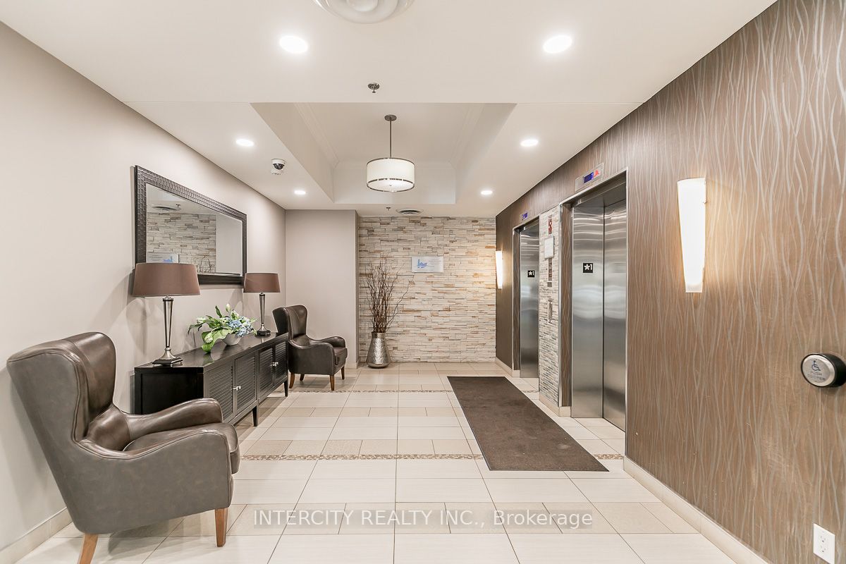 699 Aberdeen Boulevard W 407 Property Photo 3